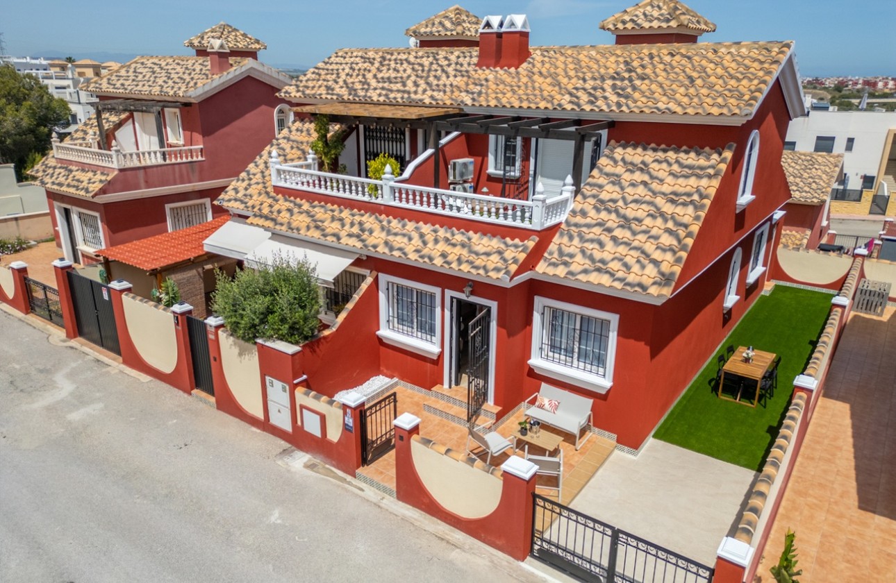 Herverkoop - Stadswoning -
Villamartín - Costa Blanca