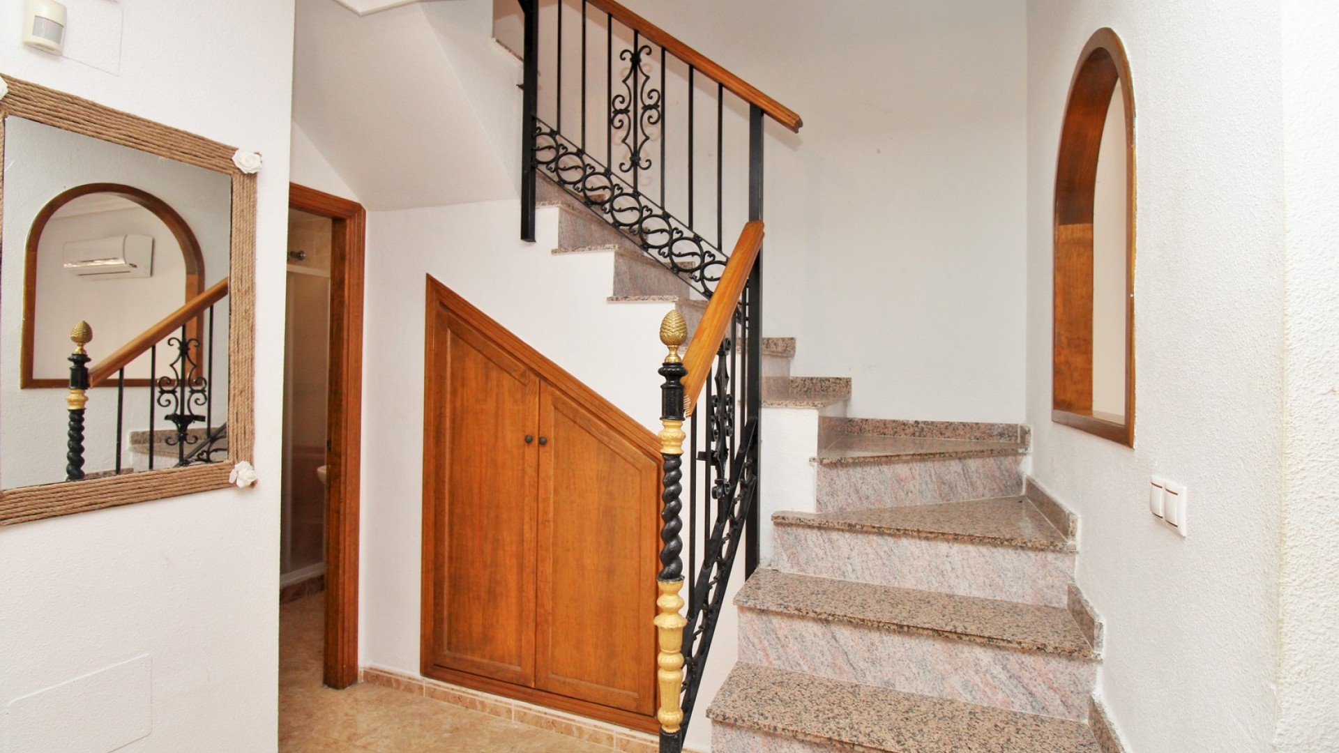 Herverkoop - Stadswoning -
Villamartín