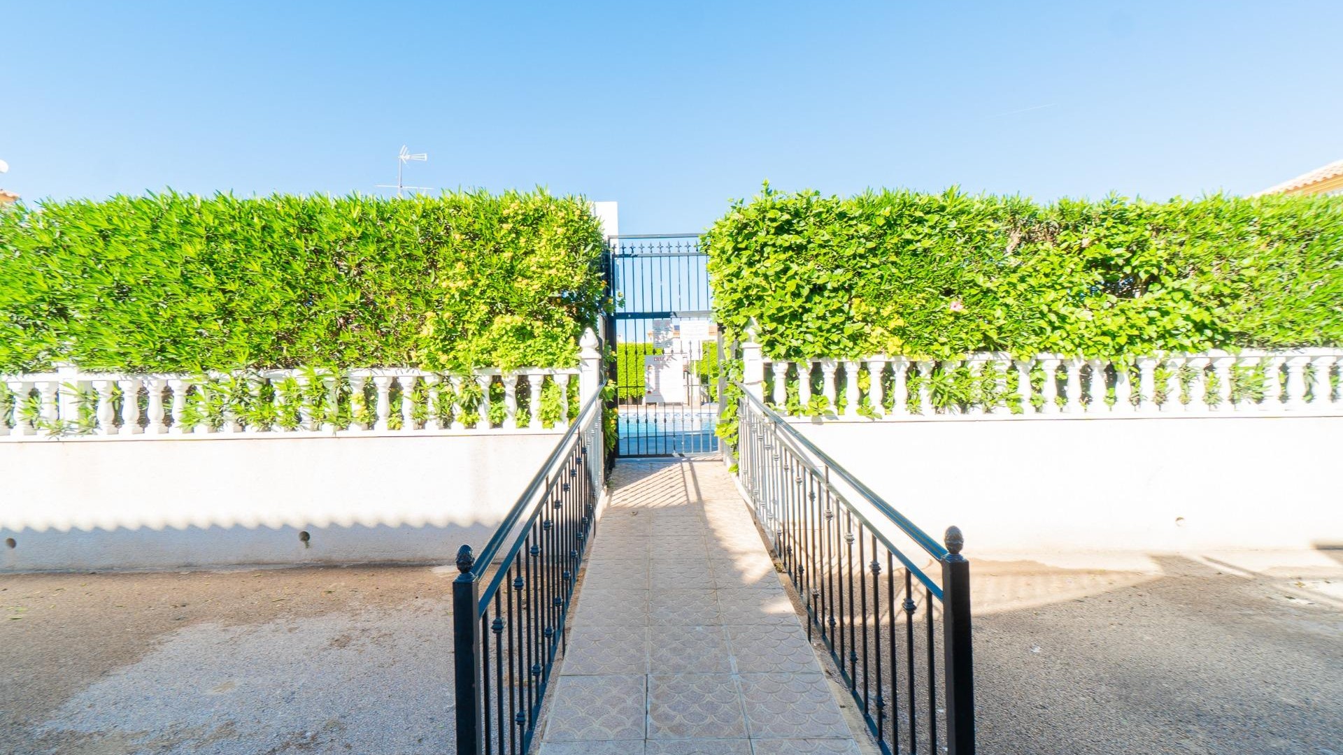 Herverkoop - Villa -
Orihuela Costa - Playa Flamenca