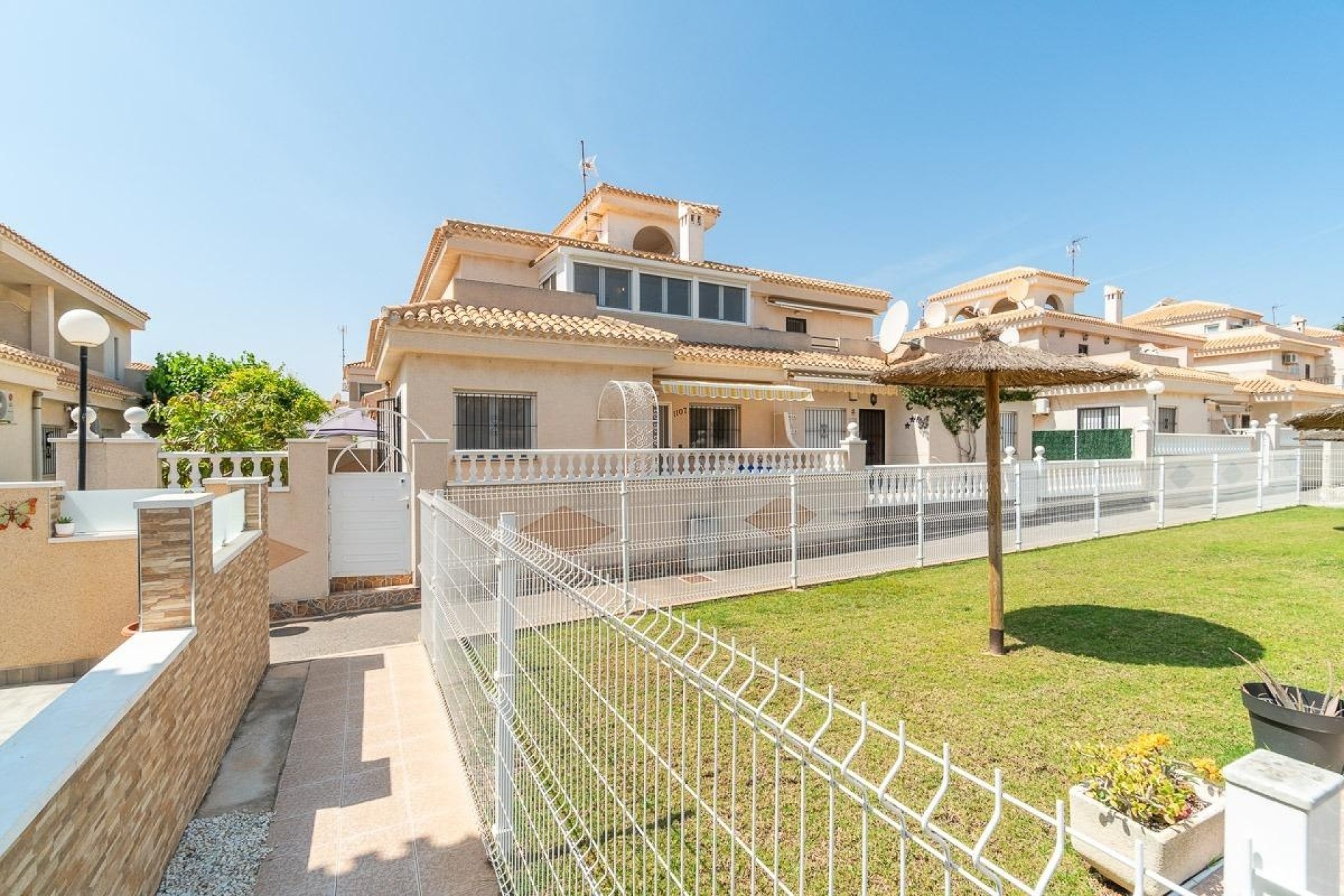 Herverkoop - Villa -
Orihuela Costa - Playa Flamenca