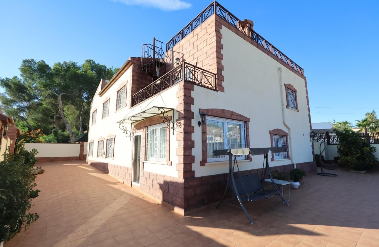 Herverkoop - Villa -
Torrevieja - Los Balcones