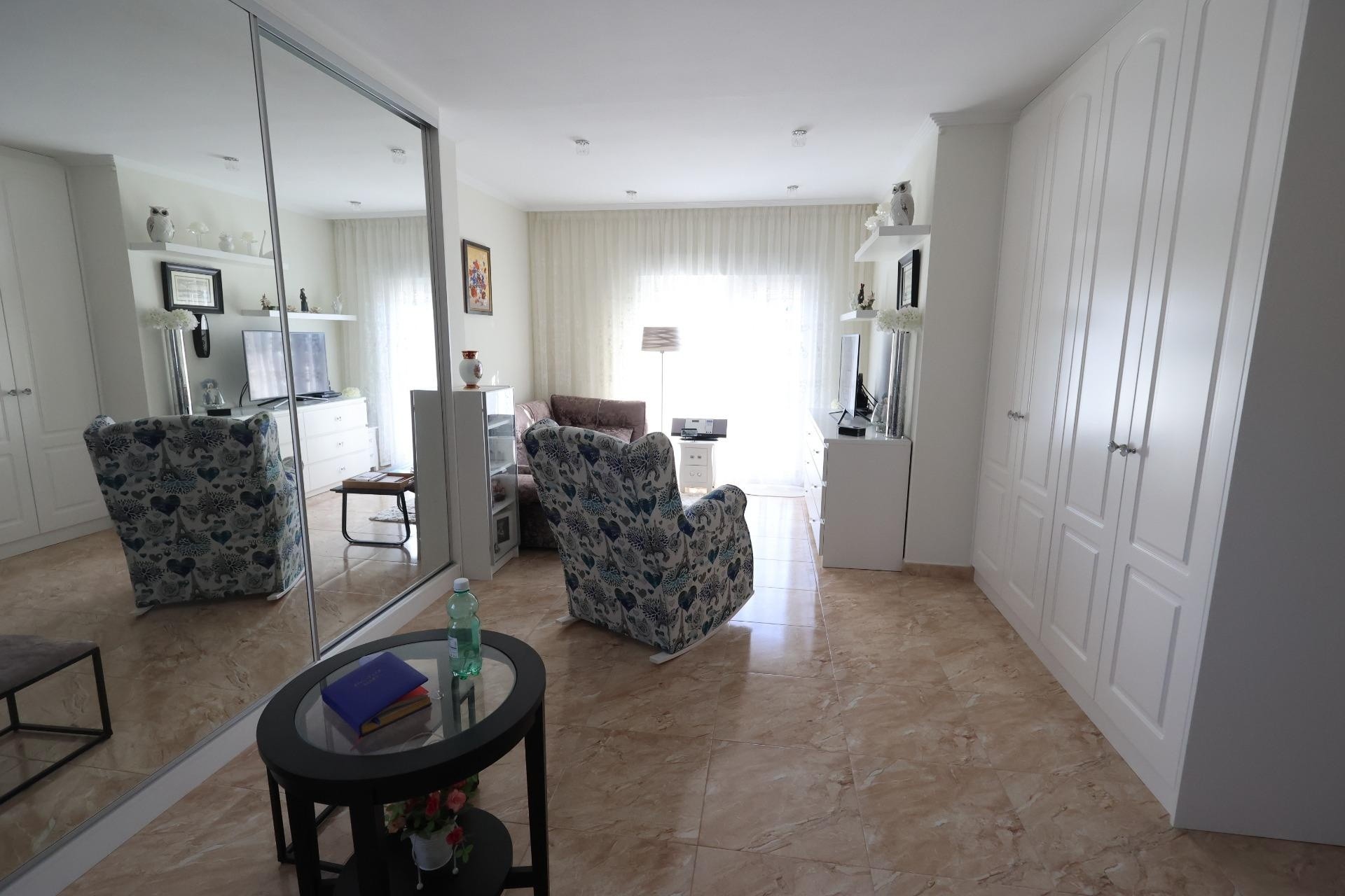 Herverkoop - Villa -
Torrevieja - Los Balcones