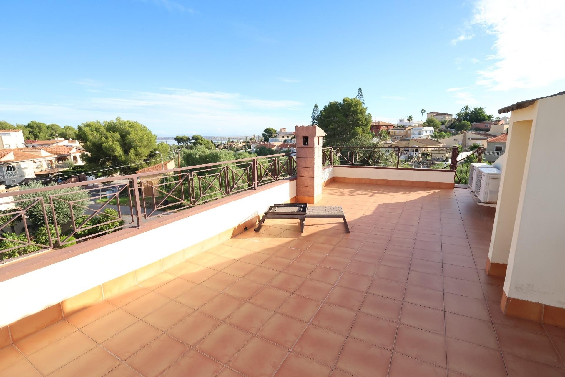 Herverkoop - Villa -
Torrevieja - Los Balcones