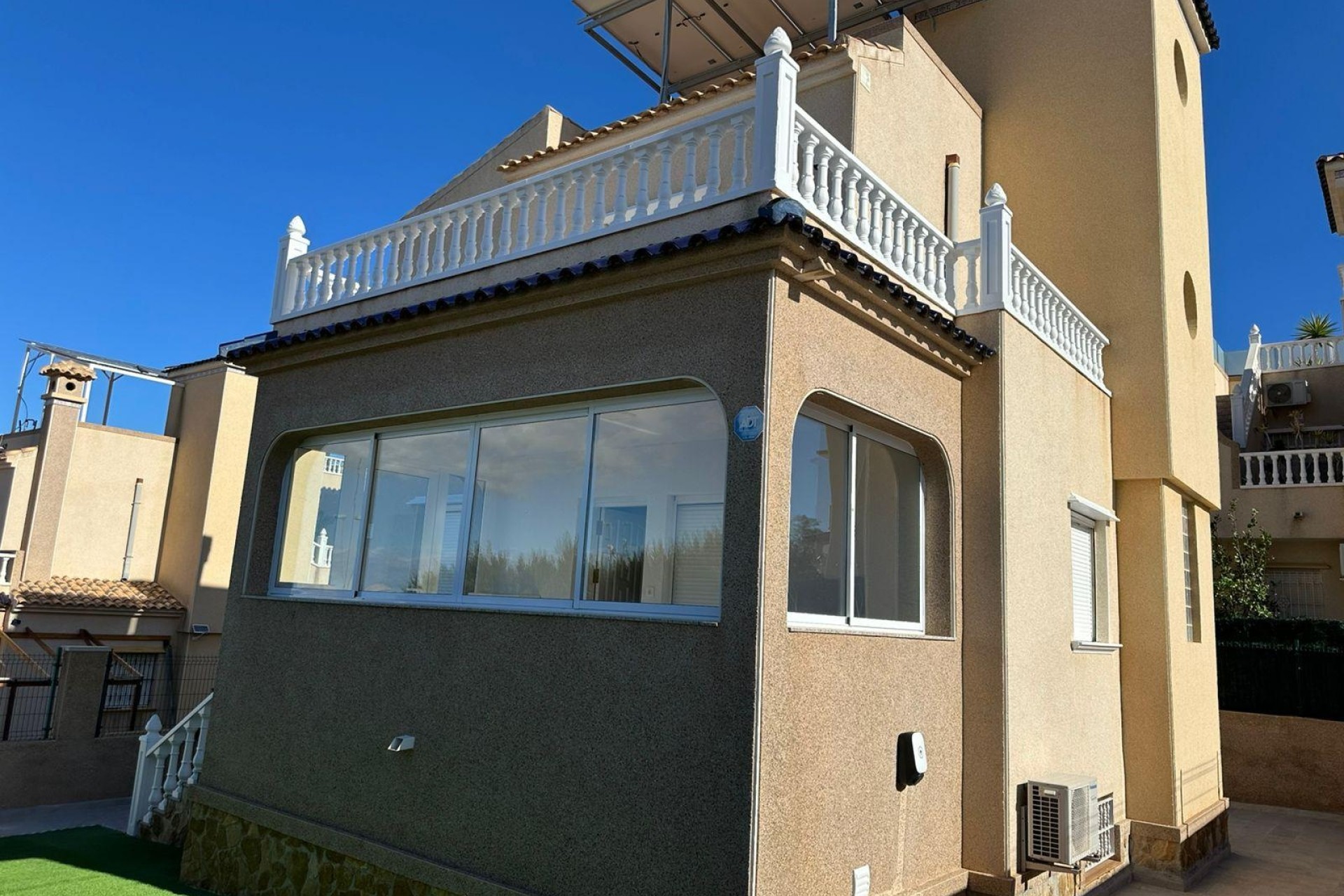 Herverkoop - Villa -
Torrevieja - VILLAMARTIN