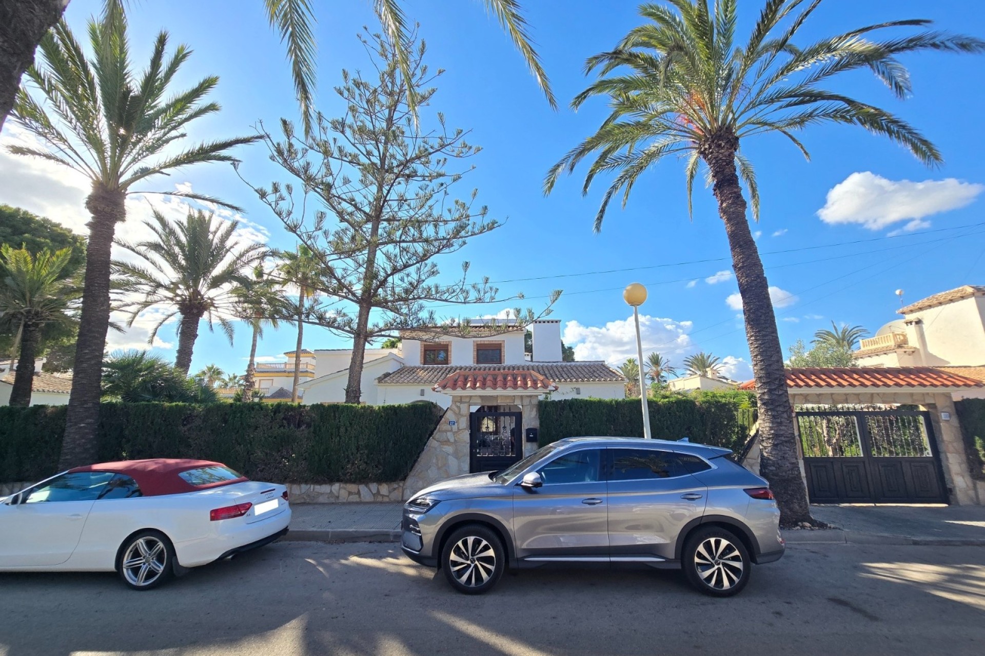 Herverkoop - Villa - Vrijstaand -
Orihuela Costa * - Cabo Roig *