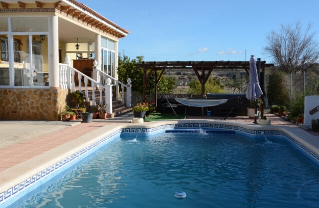 Herverkoop - Vrijstaande Villa -
Abanilla