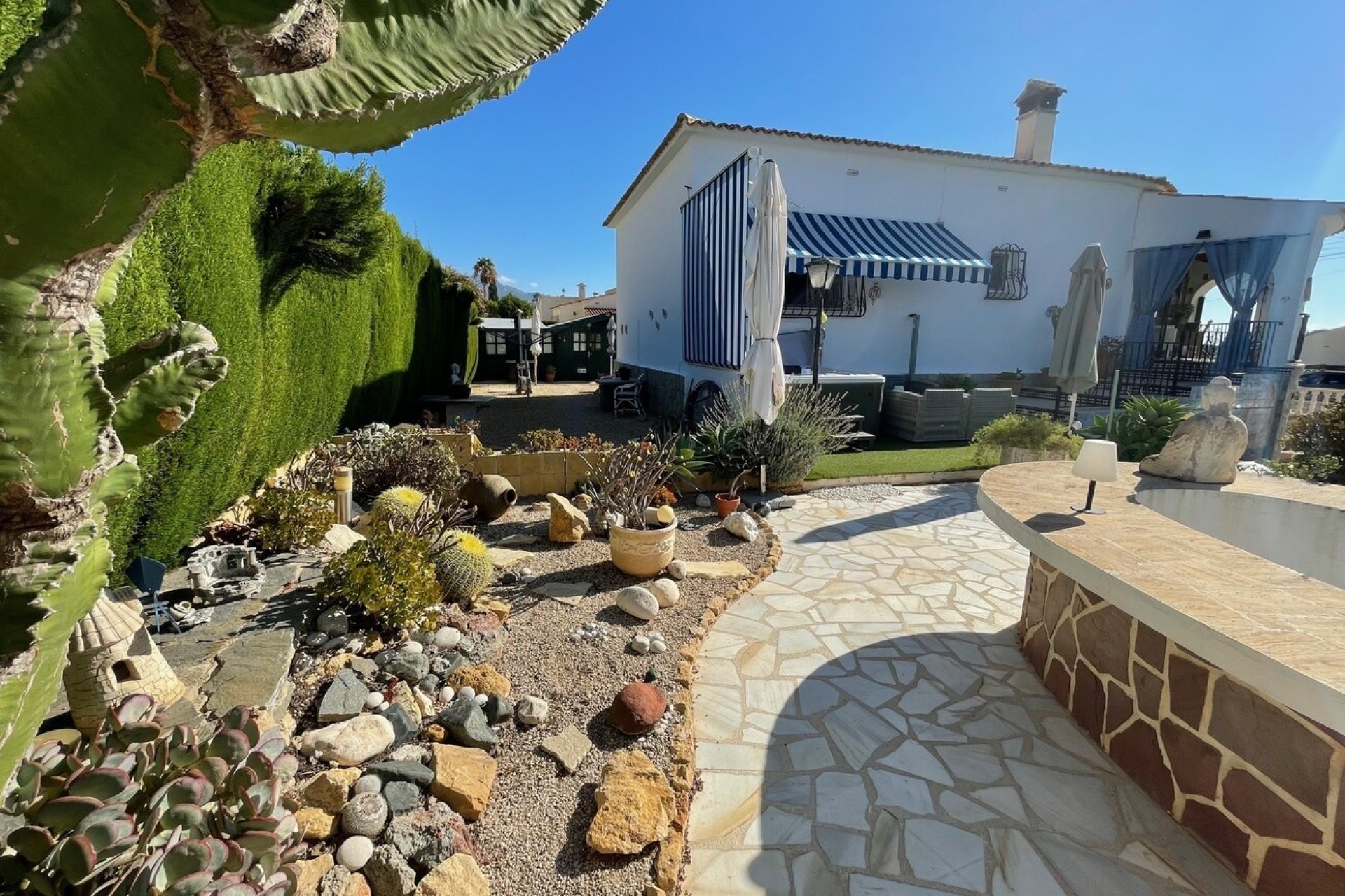 Herverkoop - Vrijstaande Villa -
Alfaz del Pi - Costa Blanca