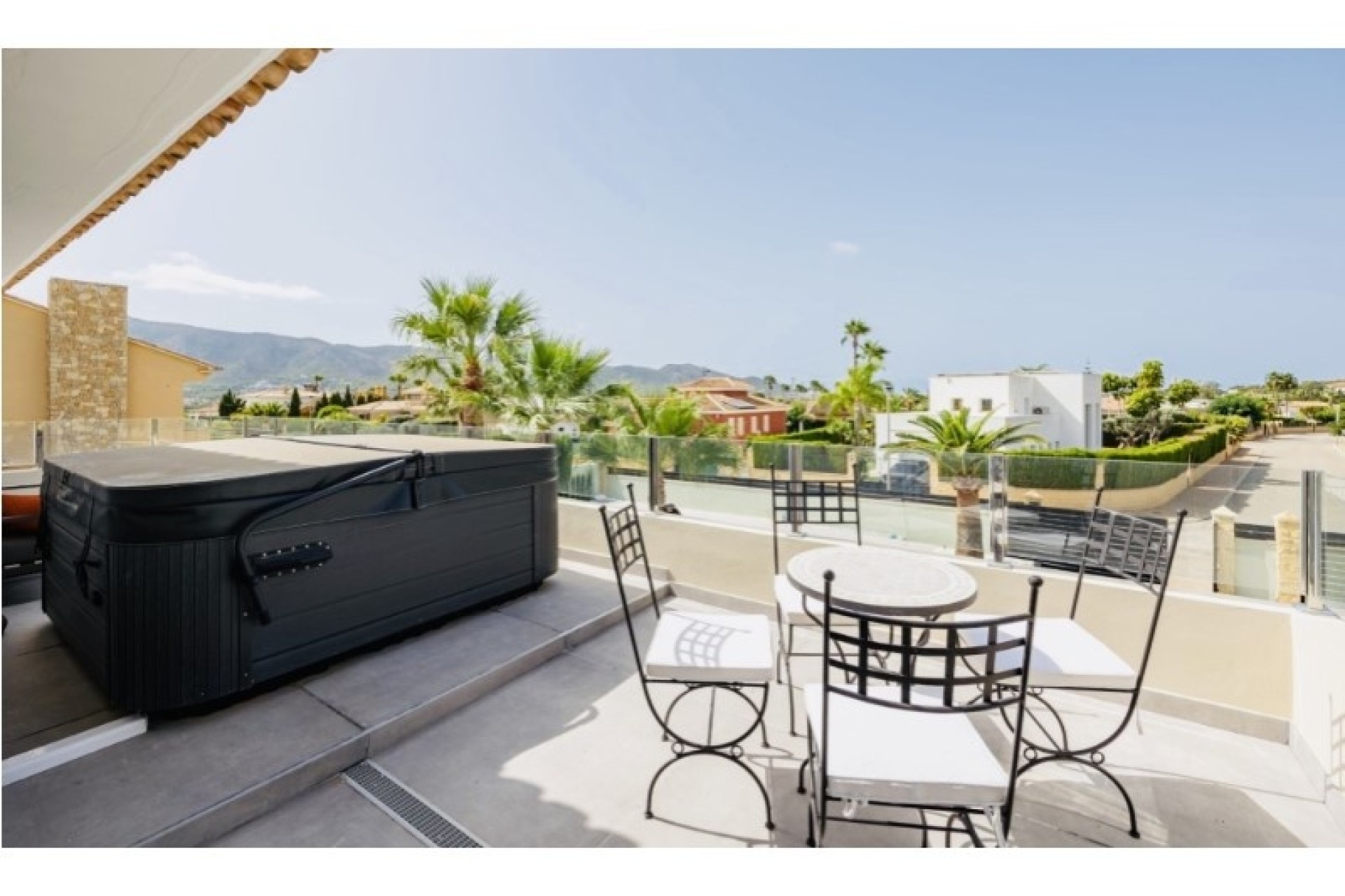 Herverkoop - Vrijstaande Villa -
Alfaz del Pi - Costa Blanca