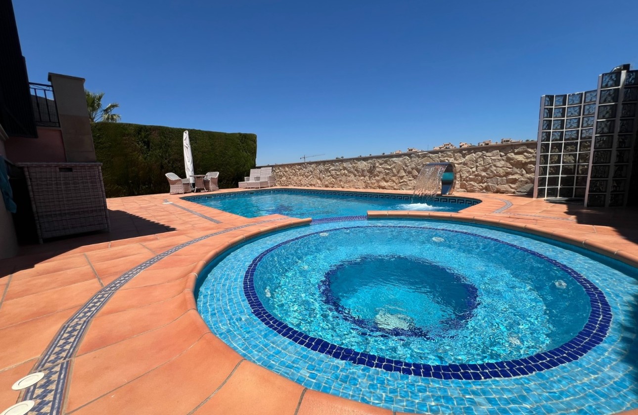 Herverkoop - Vrijstaande Villa -
Algorfa - La Finca Golf Resort