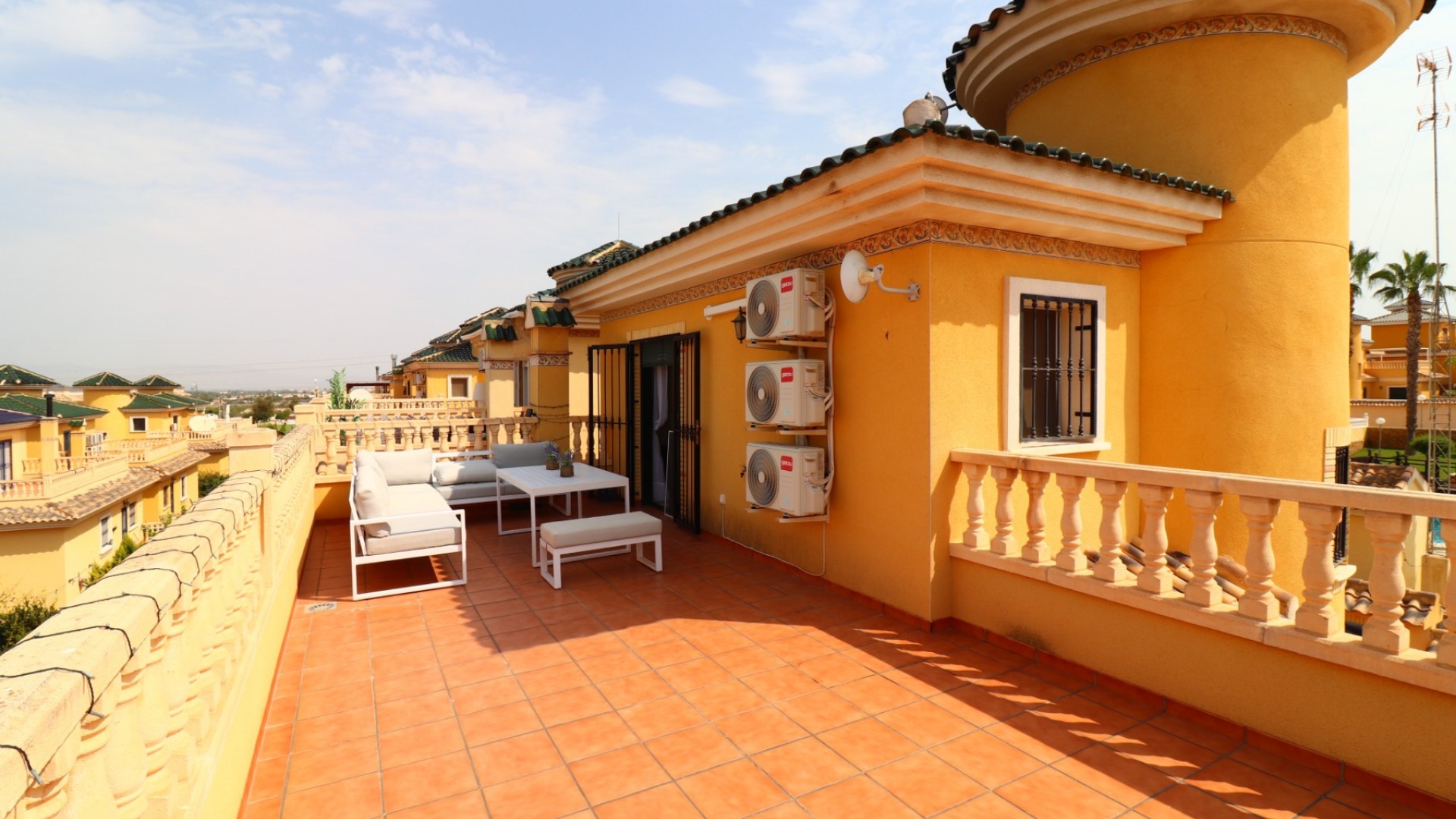 Herverkoop - Vrijstaande Villa -
Algorfa - Lo Crispin