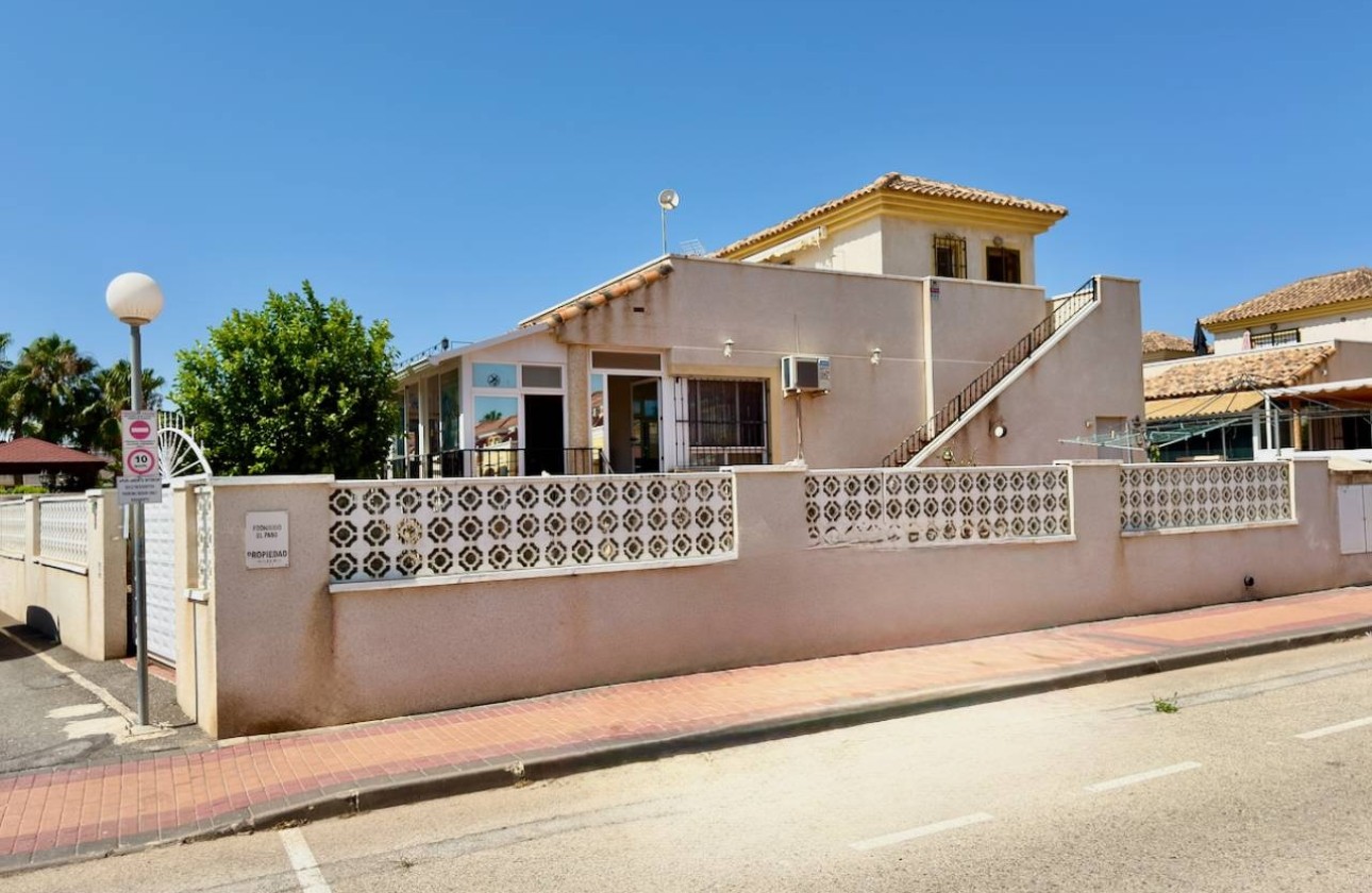 Herverkoop - Vrijstaande Villa -
Algorfa - Lo Crispin