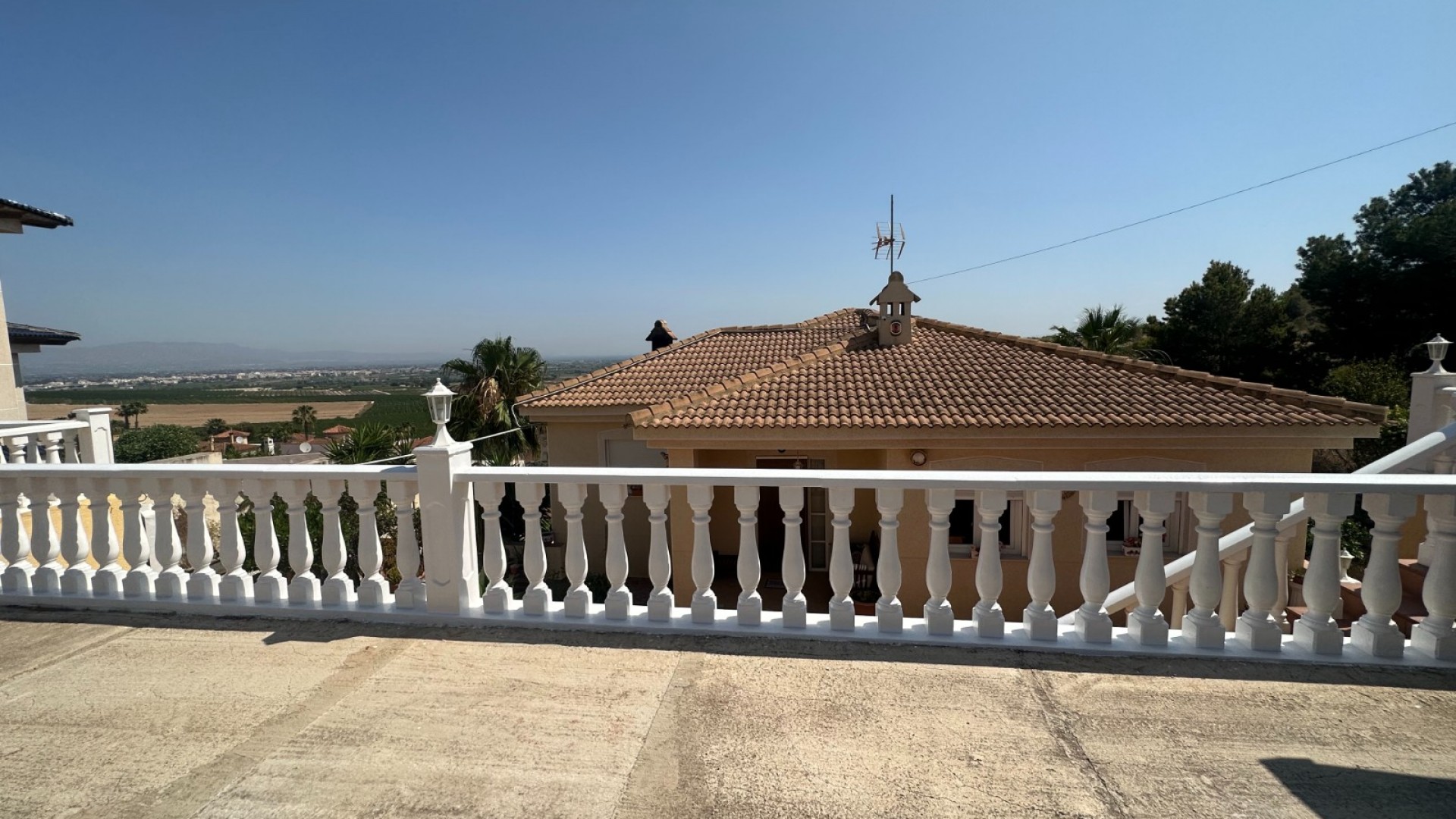 Herverkoop - Vrijstaande Villa -
Algorfa - Lomas de Juliana