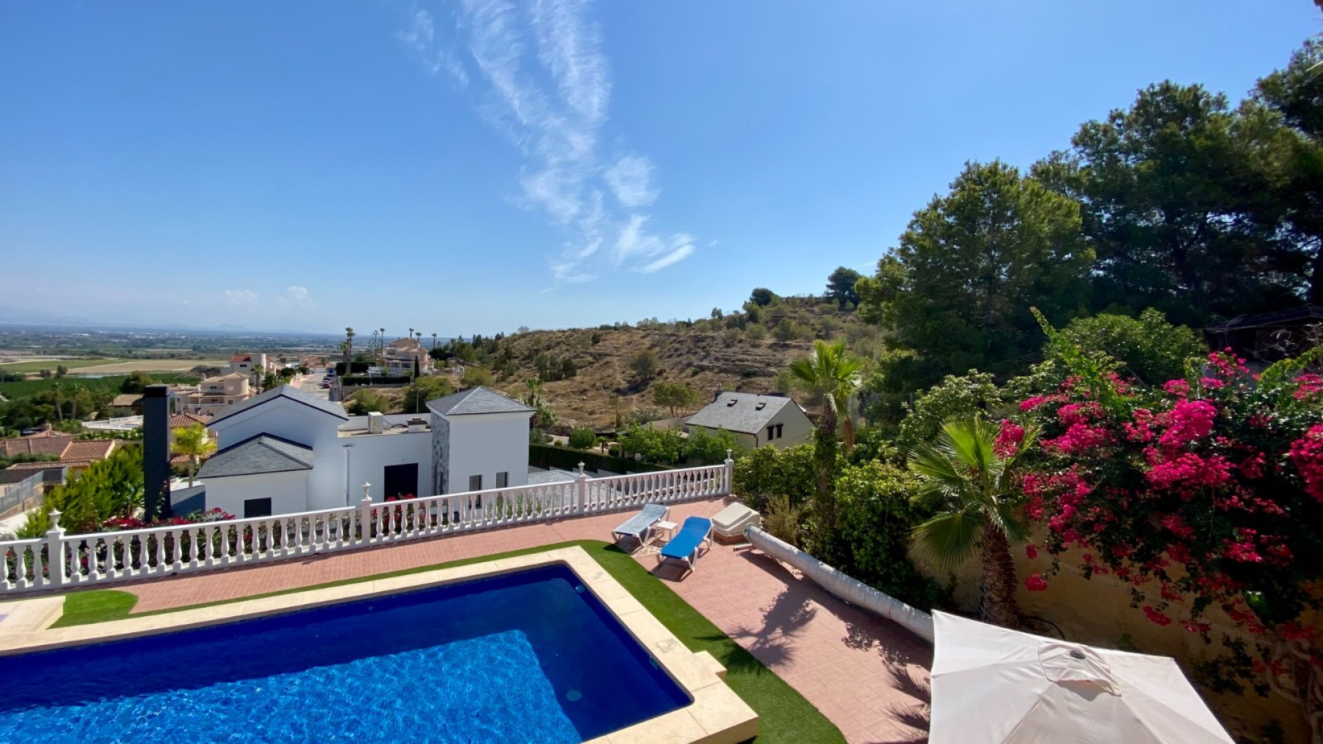 Herverkoop - Vrijstaande Villa -
Algorfa - Lomas de la Juliana