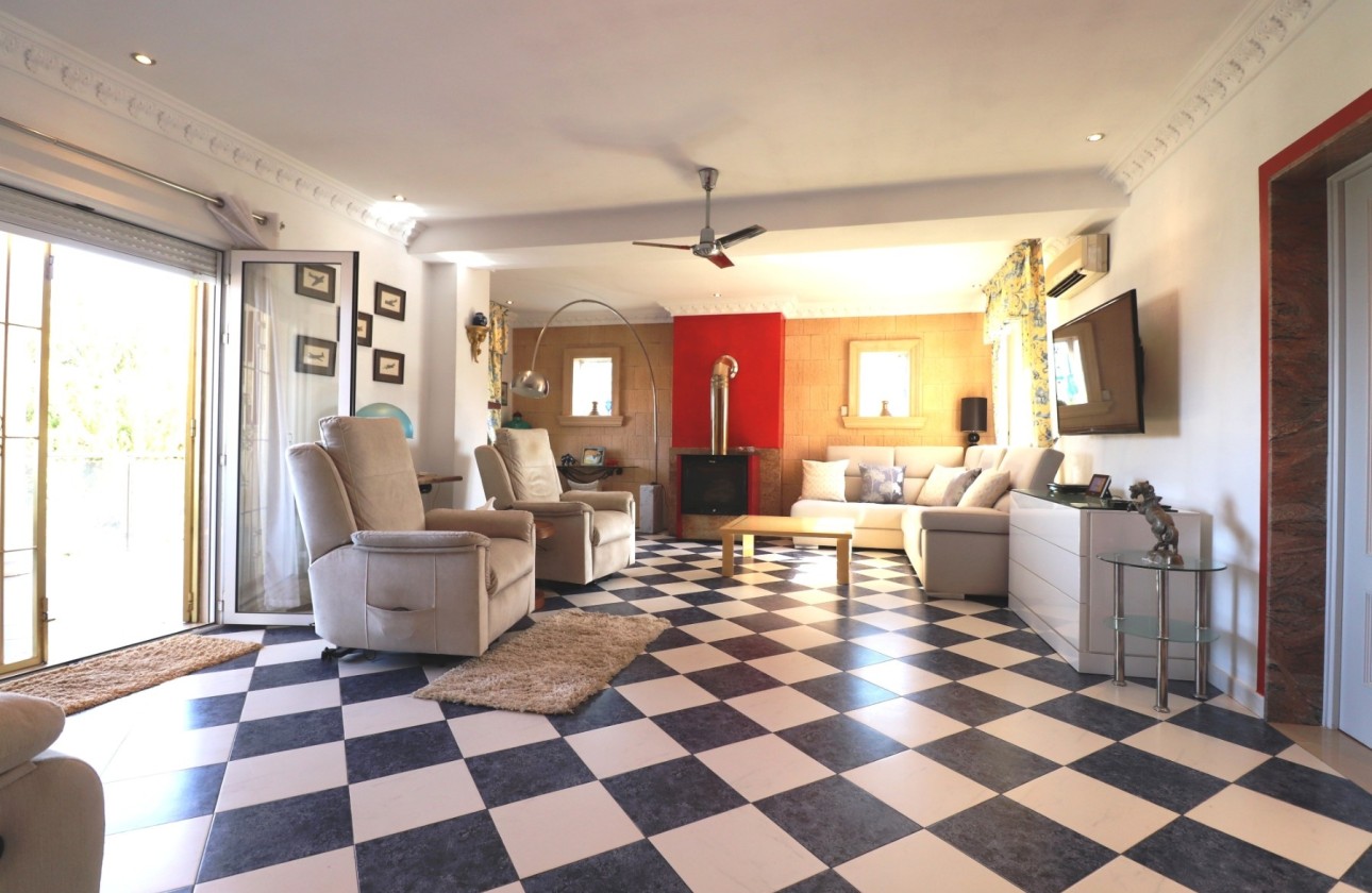 Herverkoop - Vrijstaande Villa -
Algorfa - Lomas de La Juliana