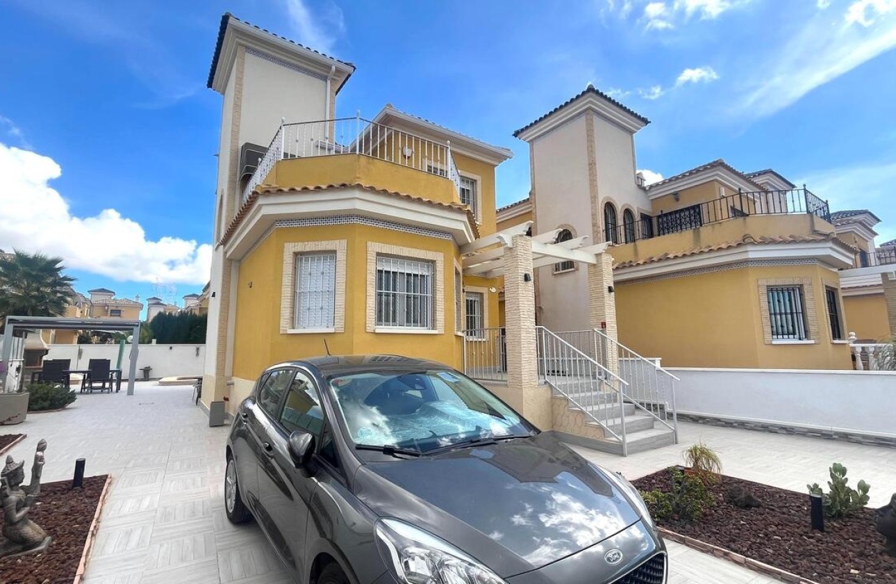 Herverkoop - Vrijstaande Villa -
Algorfa