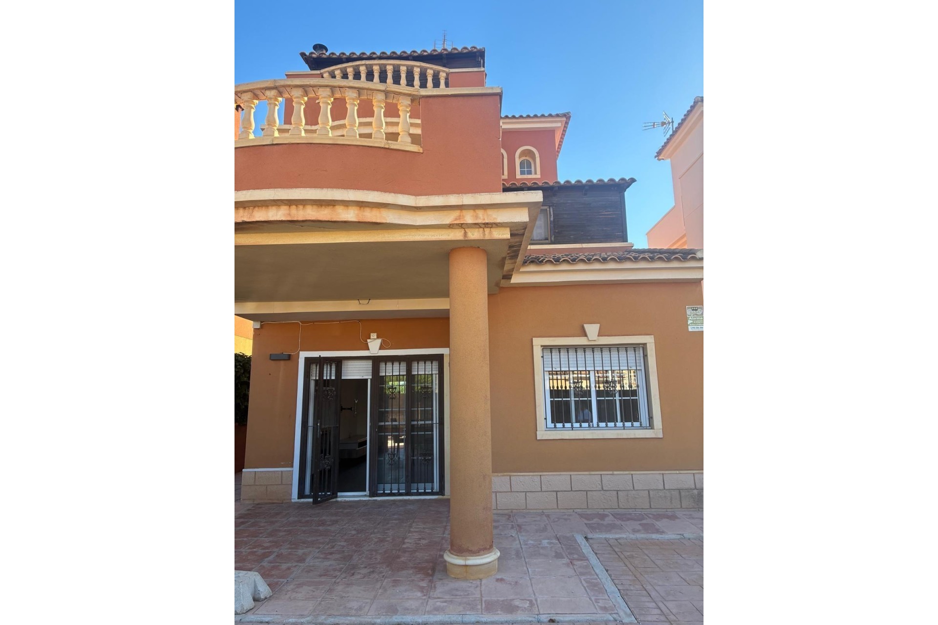 Herverkoop - Vrijstaande Villa -
Almoradí - El Banet