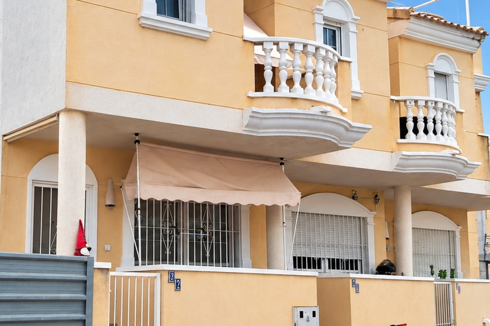 Herverkoop - Vrijstaande villa -
Almoradí - Heredades