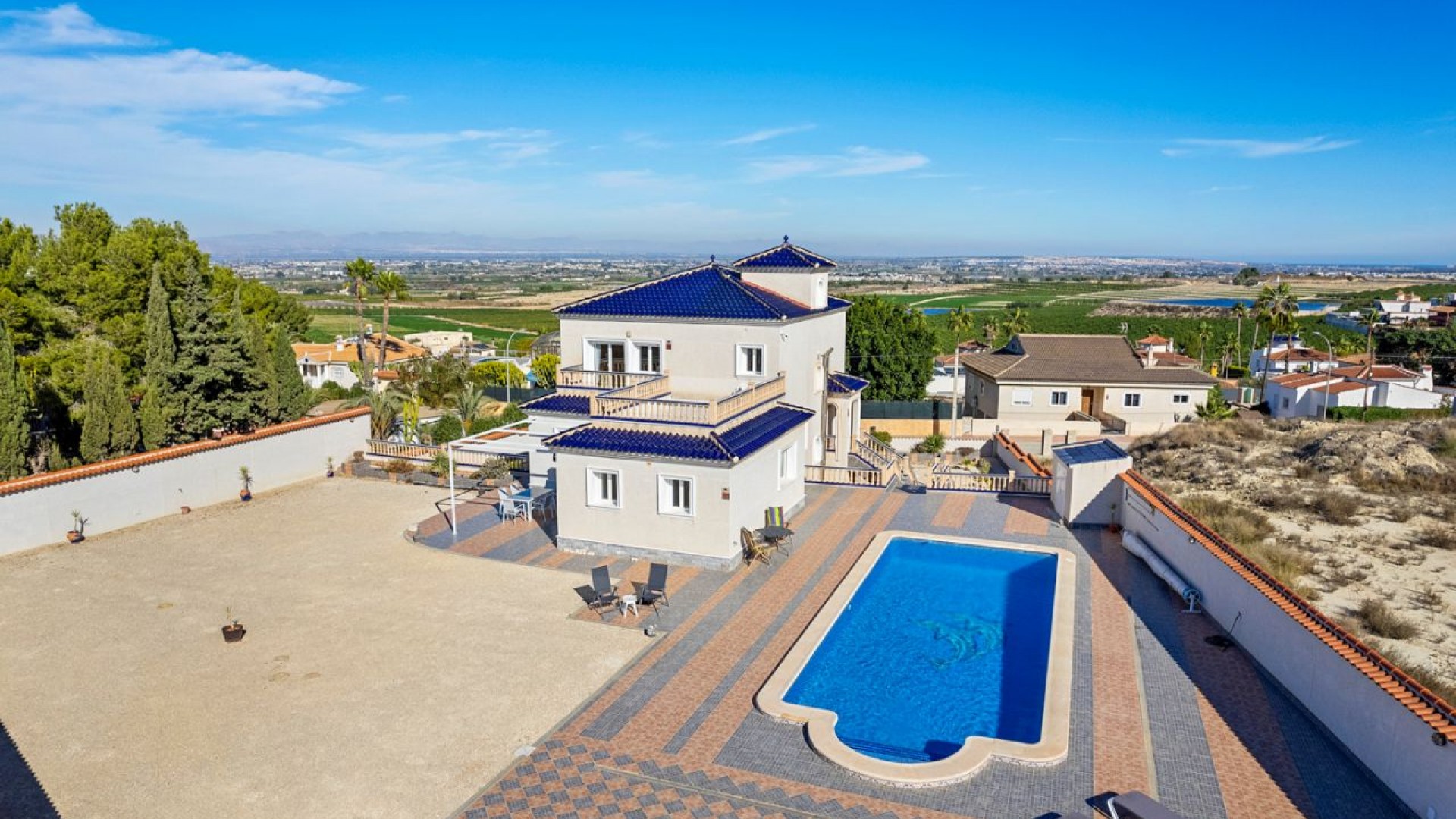 Herverkoop - Vrijstaande Villa -
Almoradí - Lomas de La Juliana