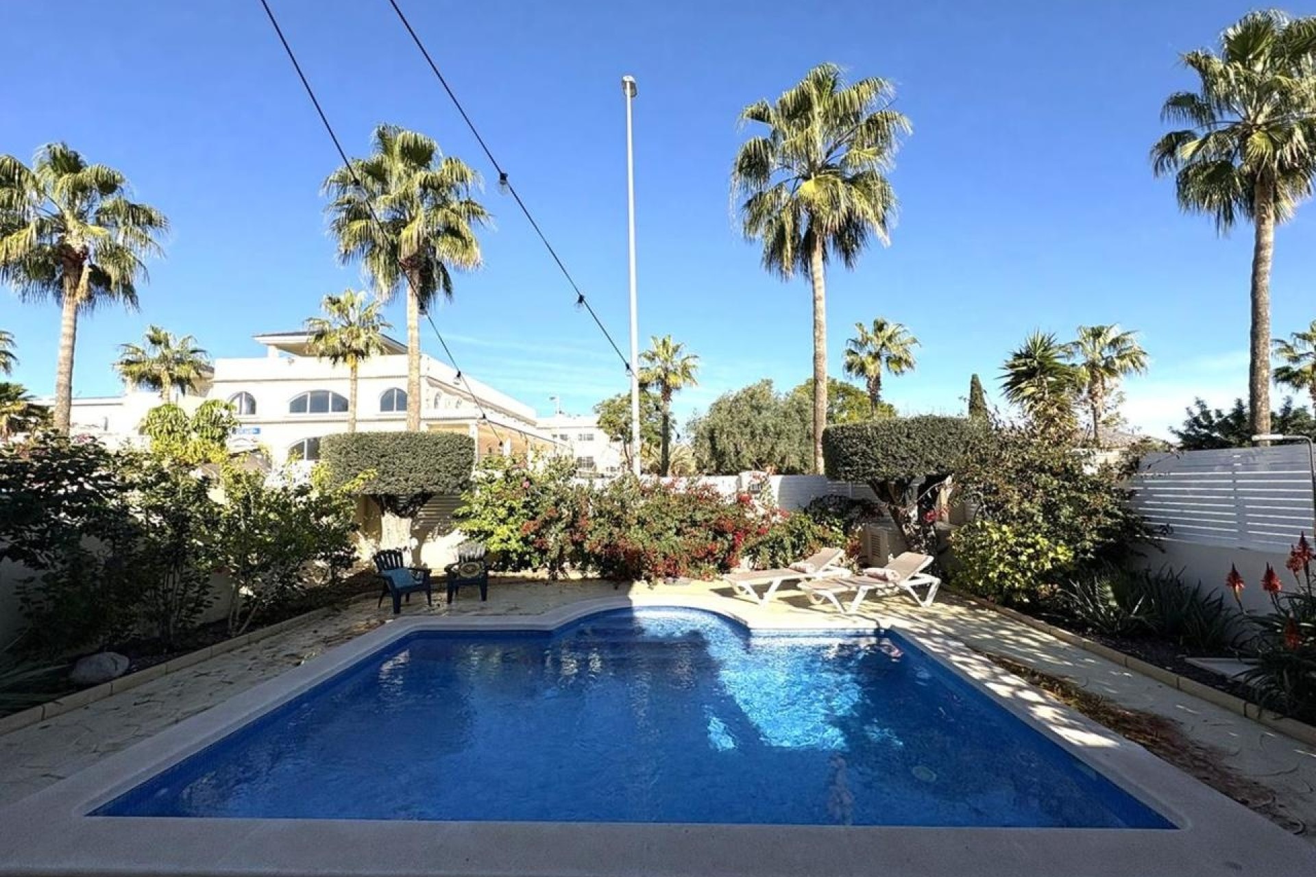 Herverkoop - Vrijstaande Villa -
Altaona Golf & Country Village - Altaona Golf and Country Village