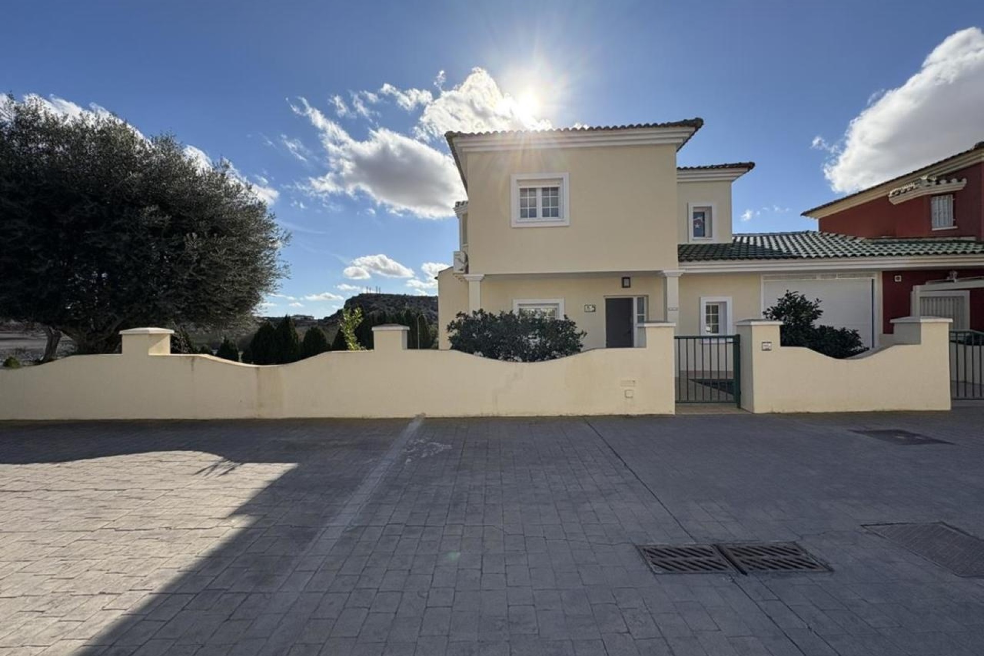 Herverkoop - Vrijstaande Villa -
Altaona Golf & Country Village - Altaona Golf and Country Village