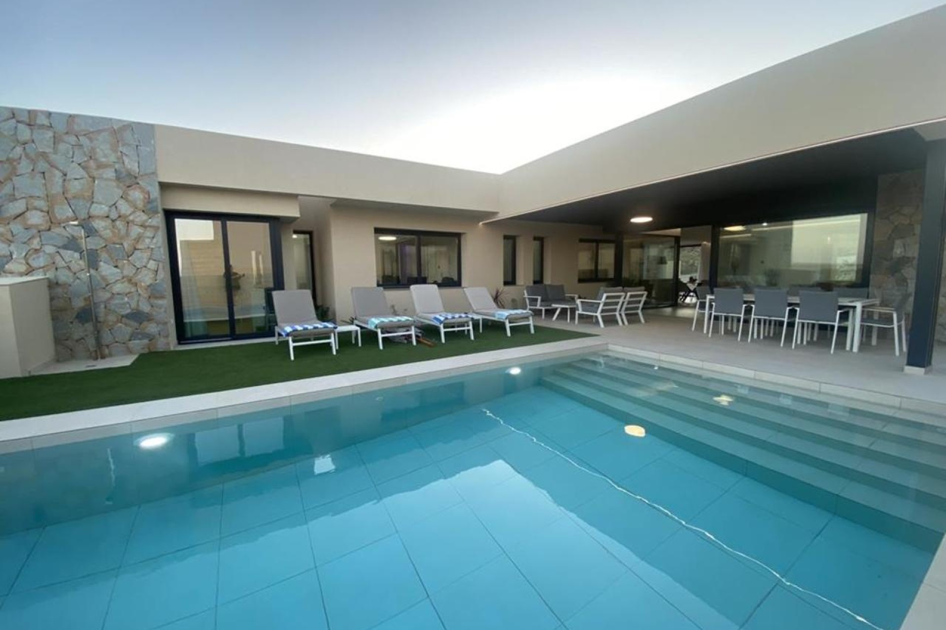 Herverkoop - Vrijstaande Villa -
Altaona Golf & Country Village - Altaona Golf and Country Village