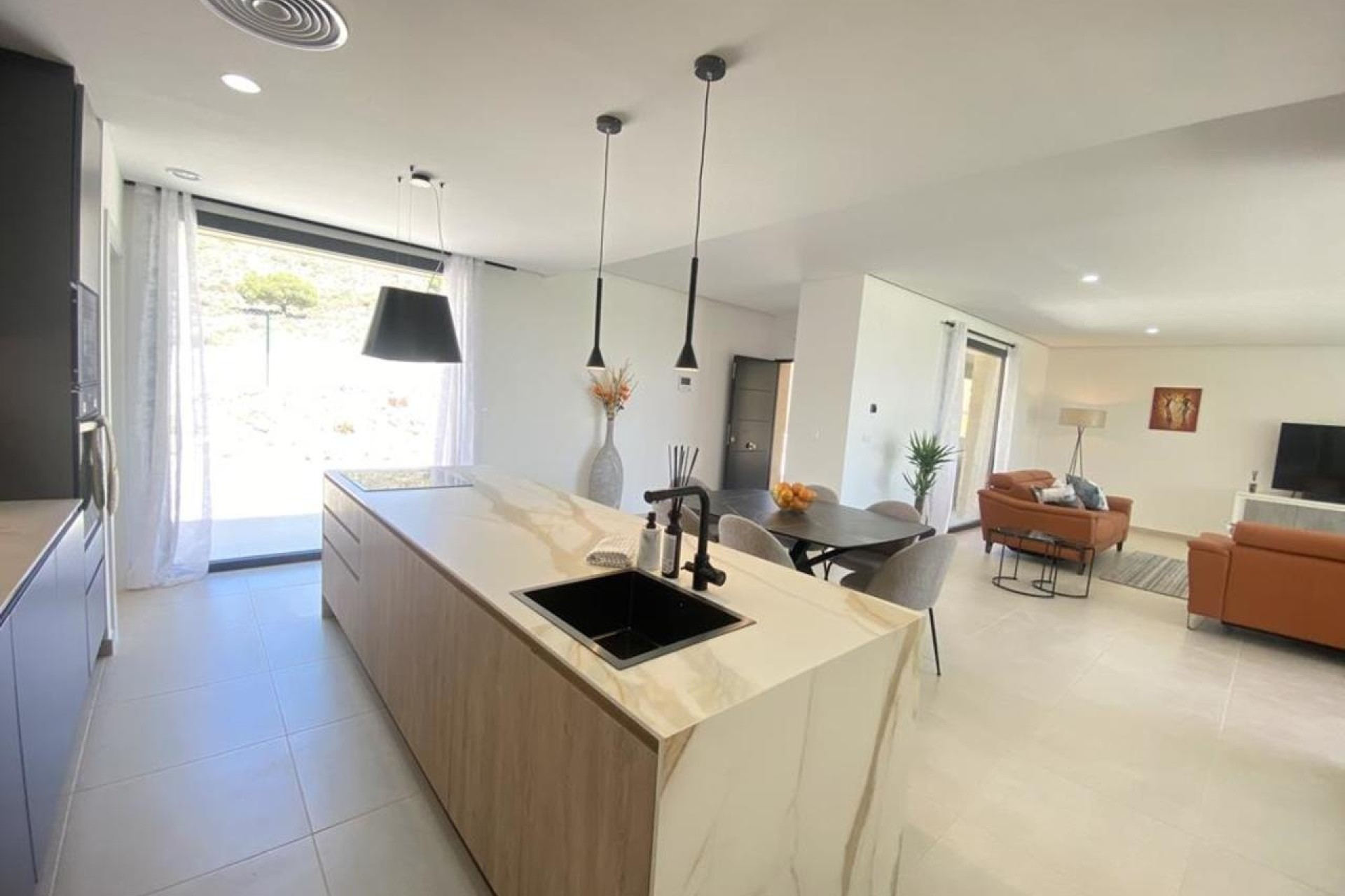 Herverkoop - Vrijstaande Villa -
Altaona Golf & Country Village - Altaona Golf and Country Village