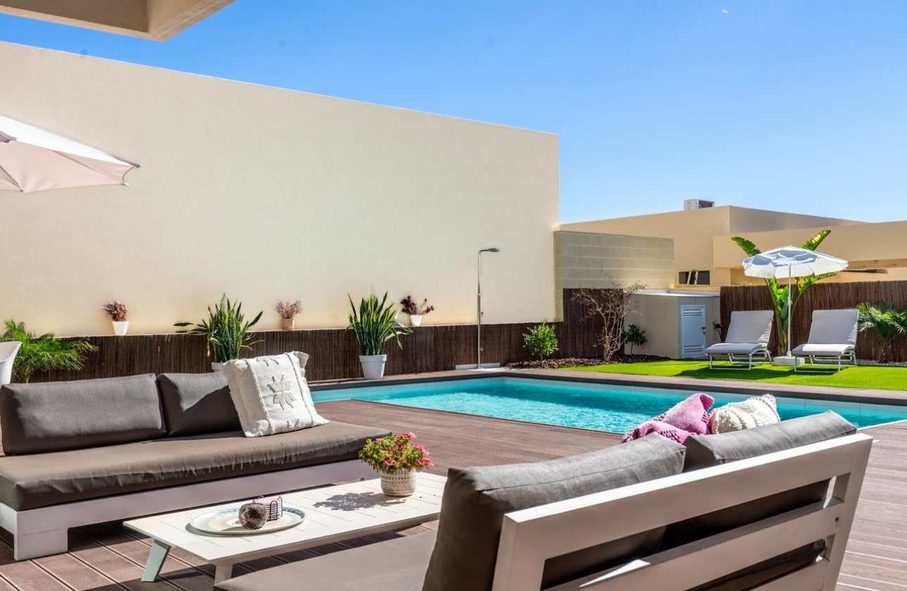 Herverkoop - Vrijstaande Villa -
Altaona Golf & Country Village - Altaona Golf and Country Village