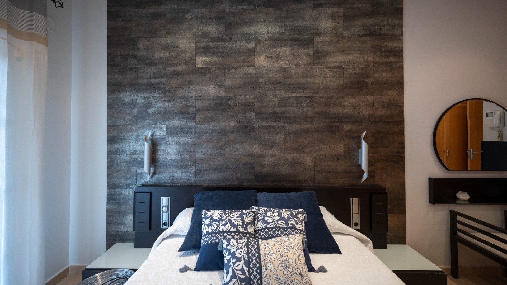 Herverkoop - Vrijstaande Villa -
Avileses