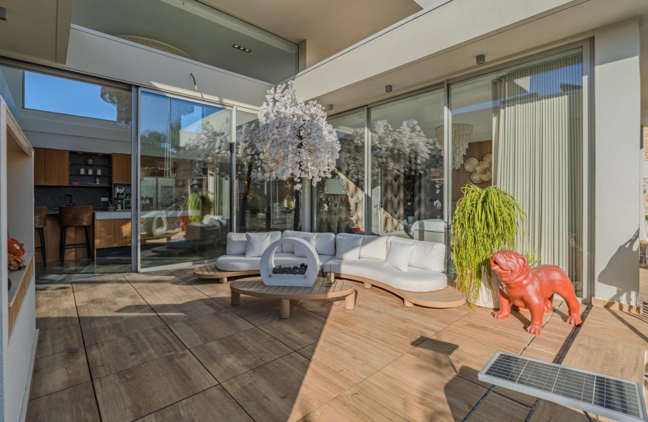Herverkoop - Vrijstaande Villa -
Benijofar - Residencial Benimar
