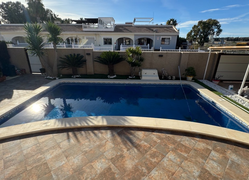 Herverkoop - Vrijstaande Villa -
Benijofar