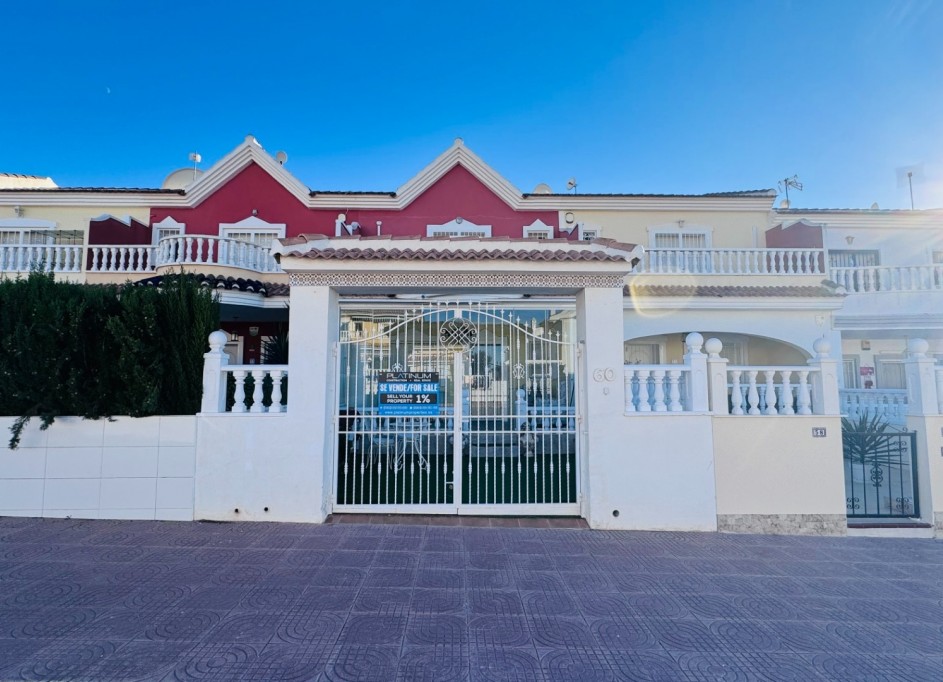 Herverkoop - Vrijstaande Villa -
Benijofar