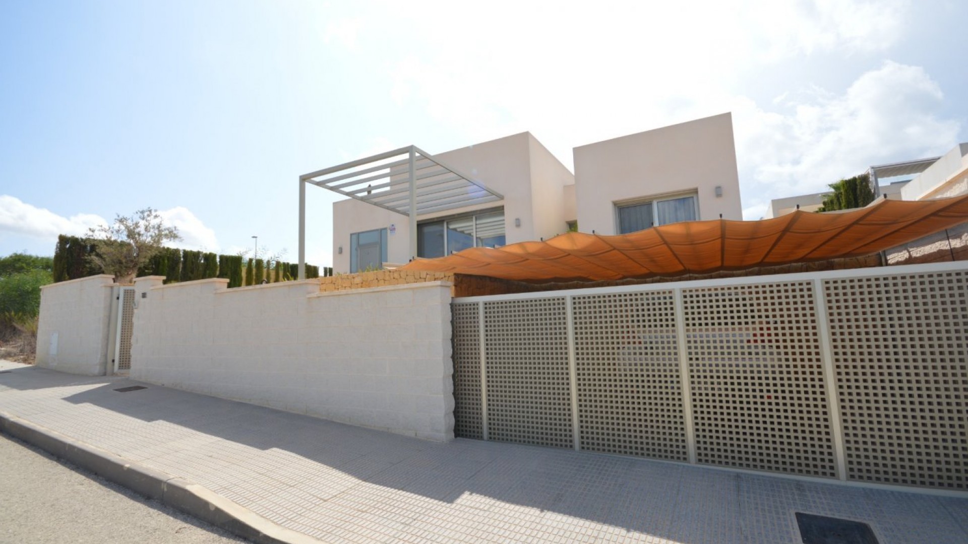 Herverkoop - Vrijstaande Villa -
Benijofar