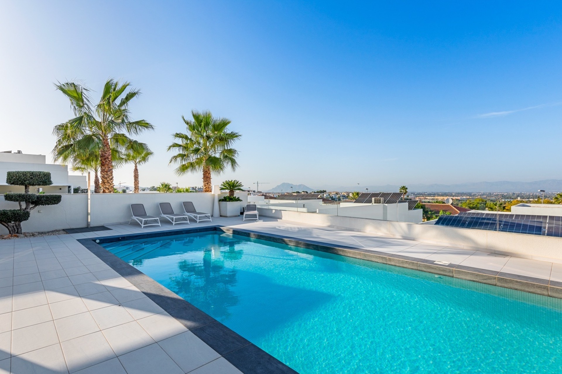 Herverkoop - Vrijstaande Villa -
Benijofar