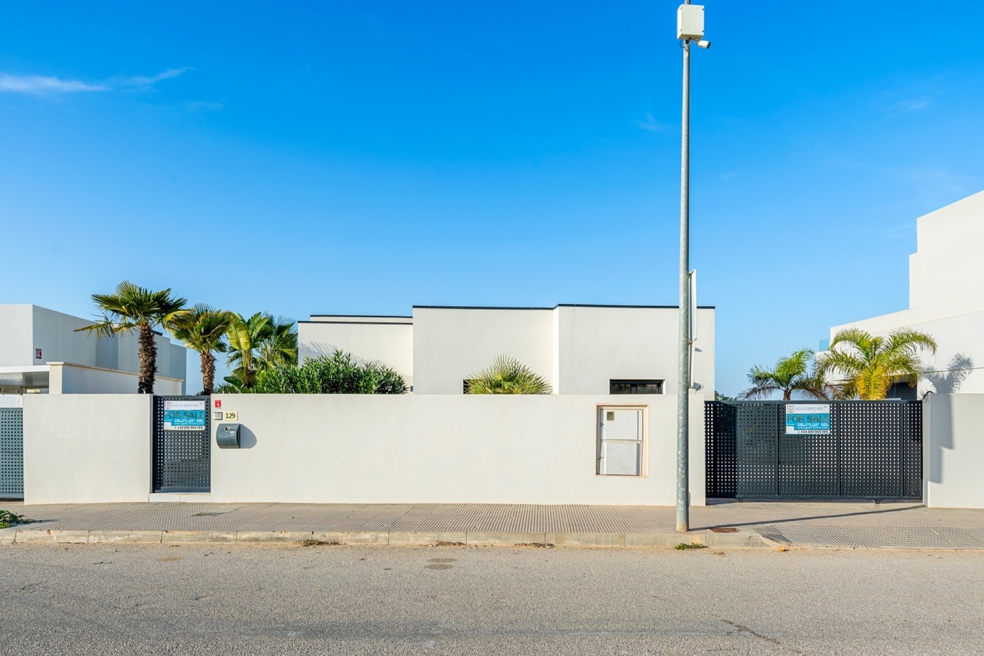 Herverkoop - Vrijstaande Villa -
Benijofar