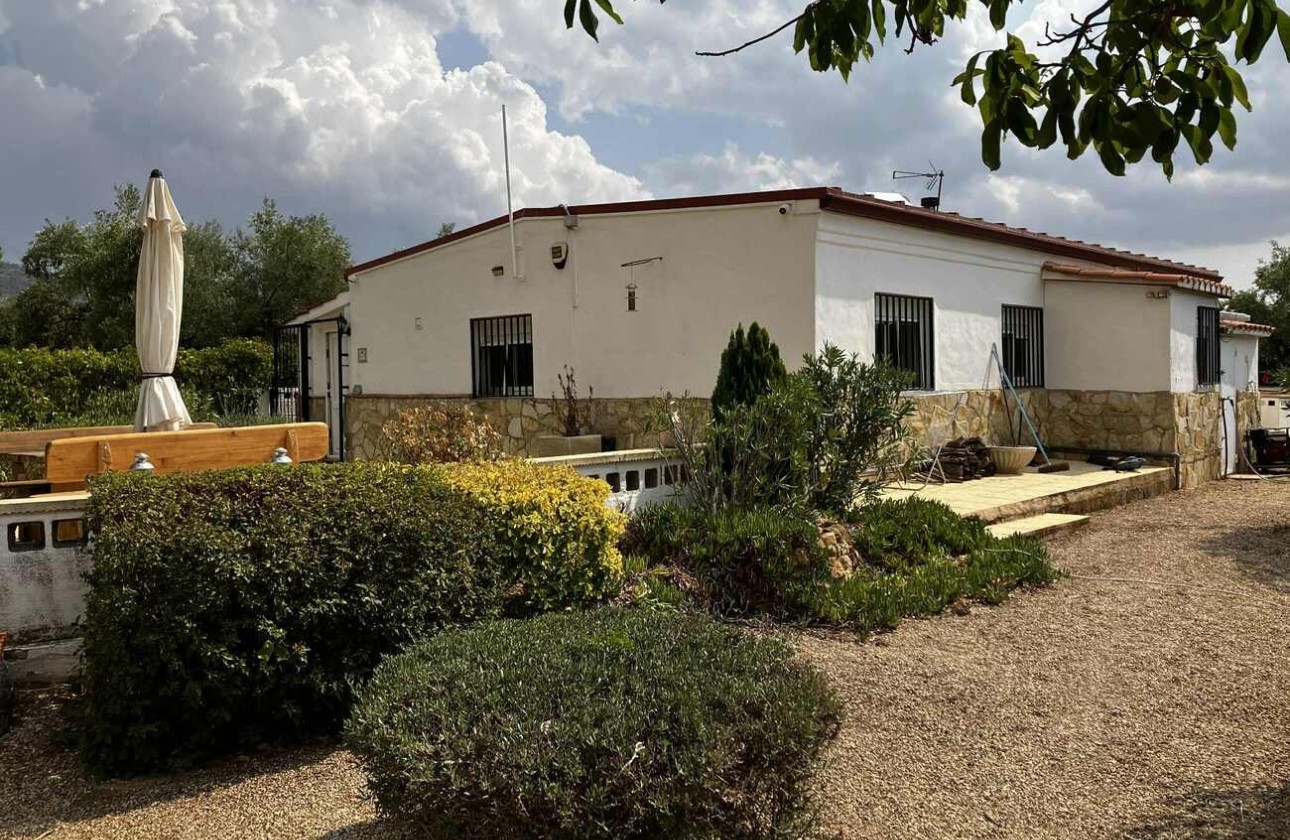 Herverkoop - Vrijstaande Villa -
Biar - Costa Blanca