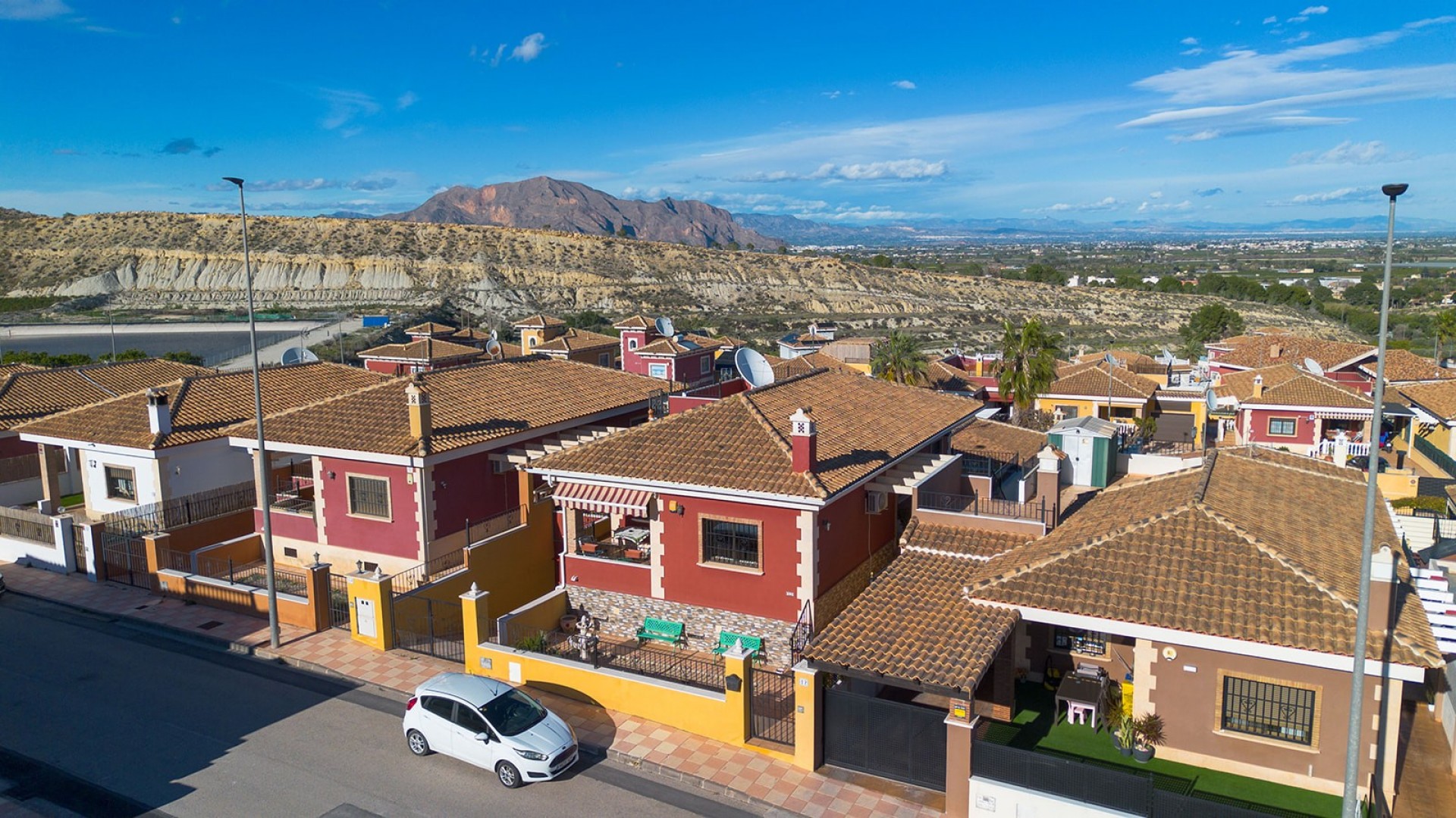 Herverkoop - Vrijstaande Villa -
Bigastro