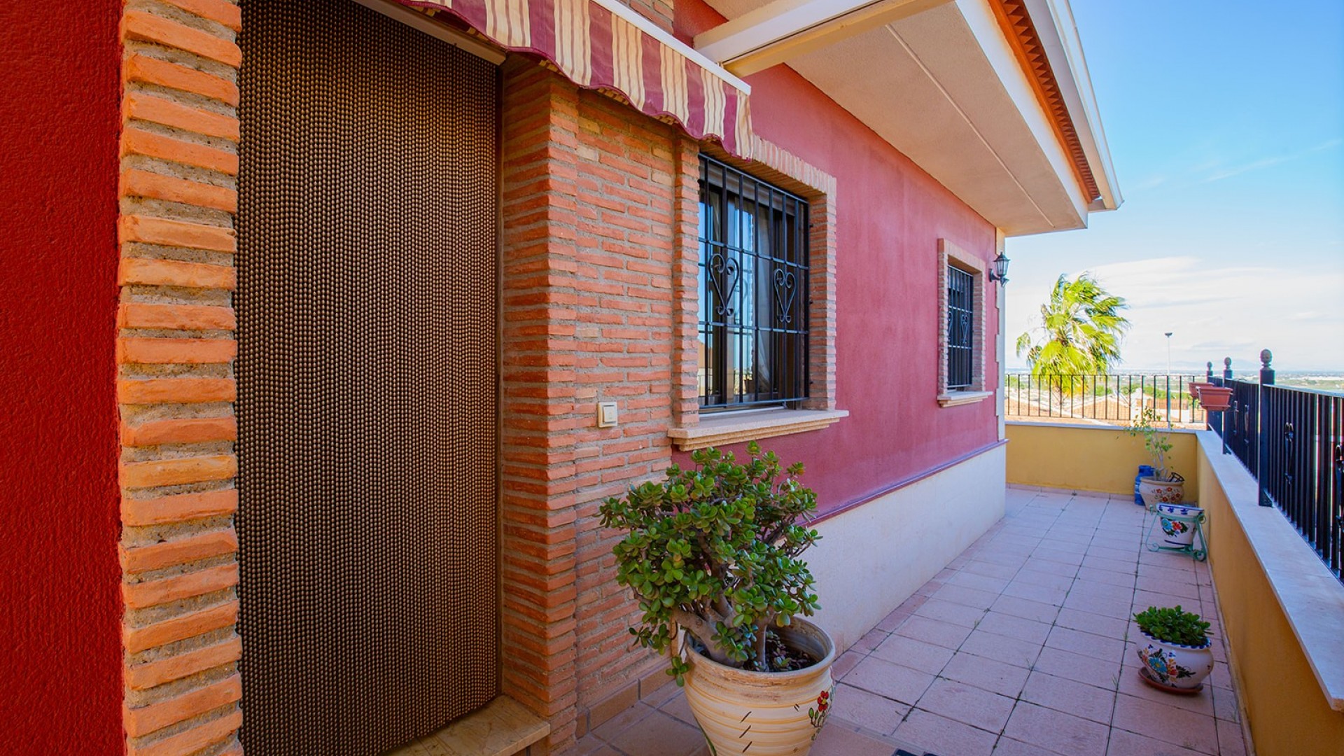 Herverkoop - Vrijstaande Villa -
Bigastro