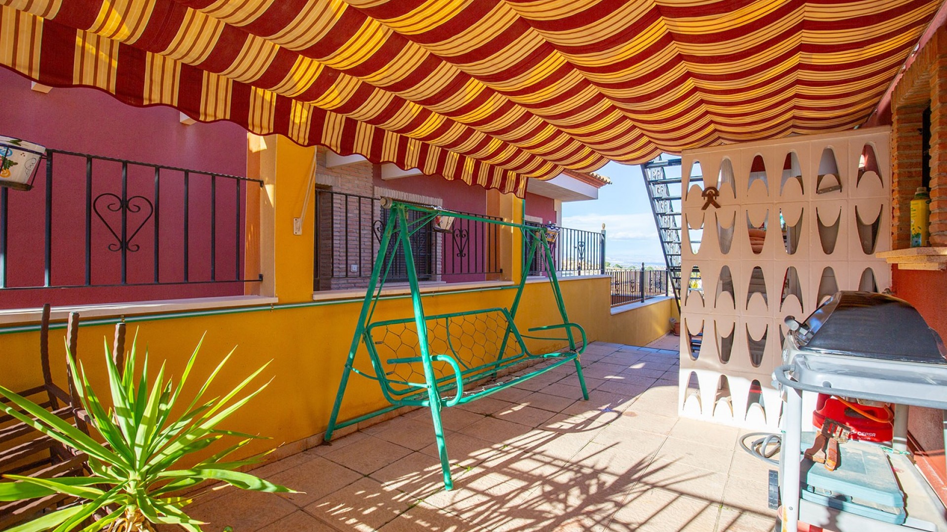 Herverkoop - Vrijstaande Villa -
Bigastro