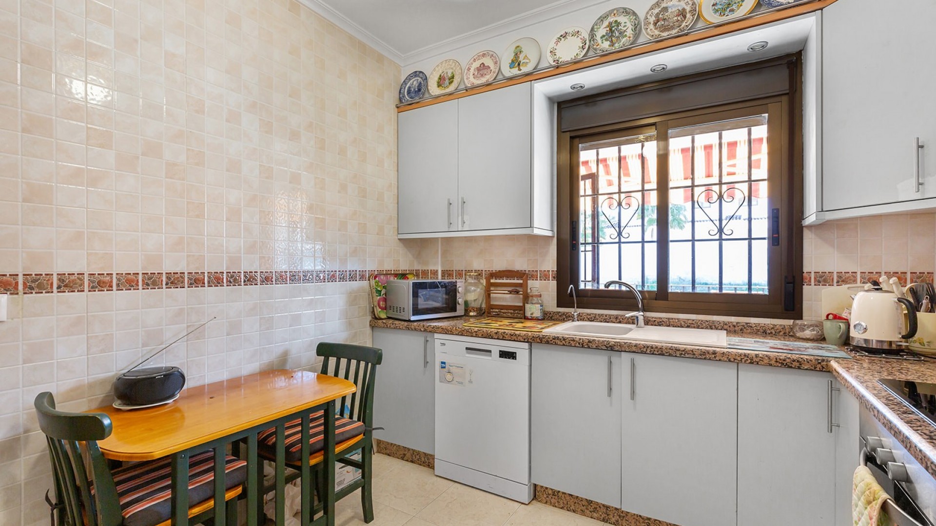 Herverkoop - Vrijstaande Villa -
Bigastro