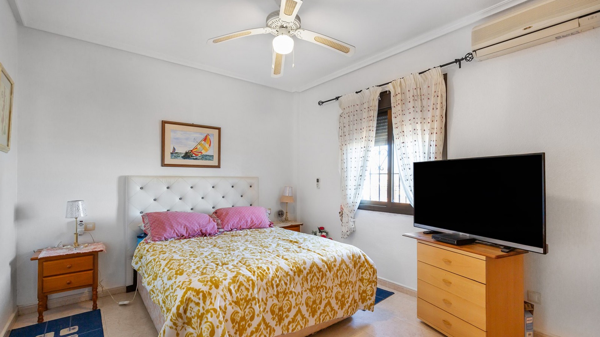 Herverkoop - Vrijstaande Villa -
Bigastro