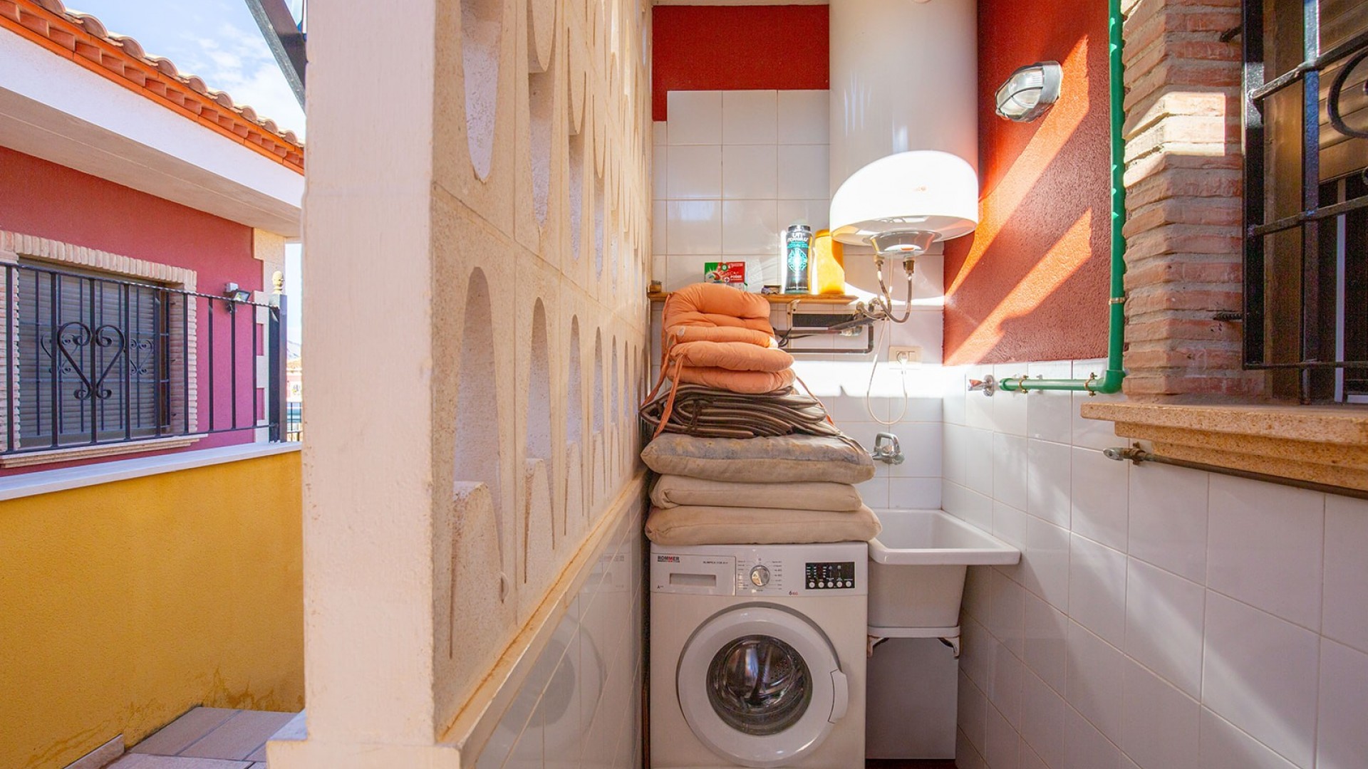 Herverkoop - Vrijstaande Villa -
Bigastro