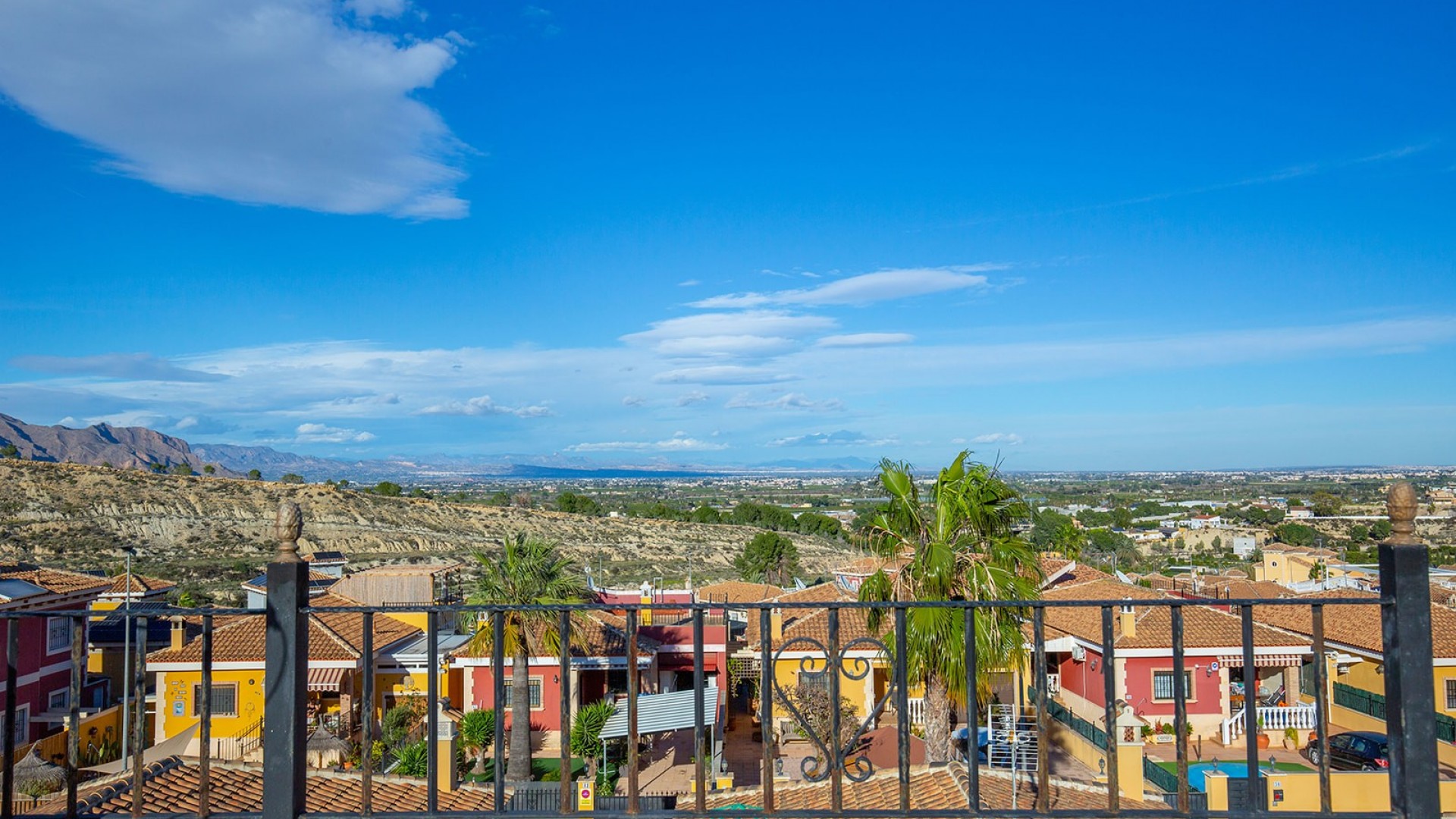 Herverkoop - Vrijstaande Villa -
Bigastro