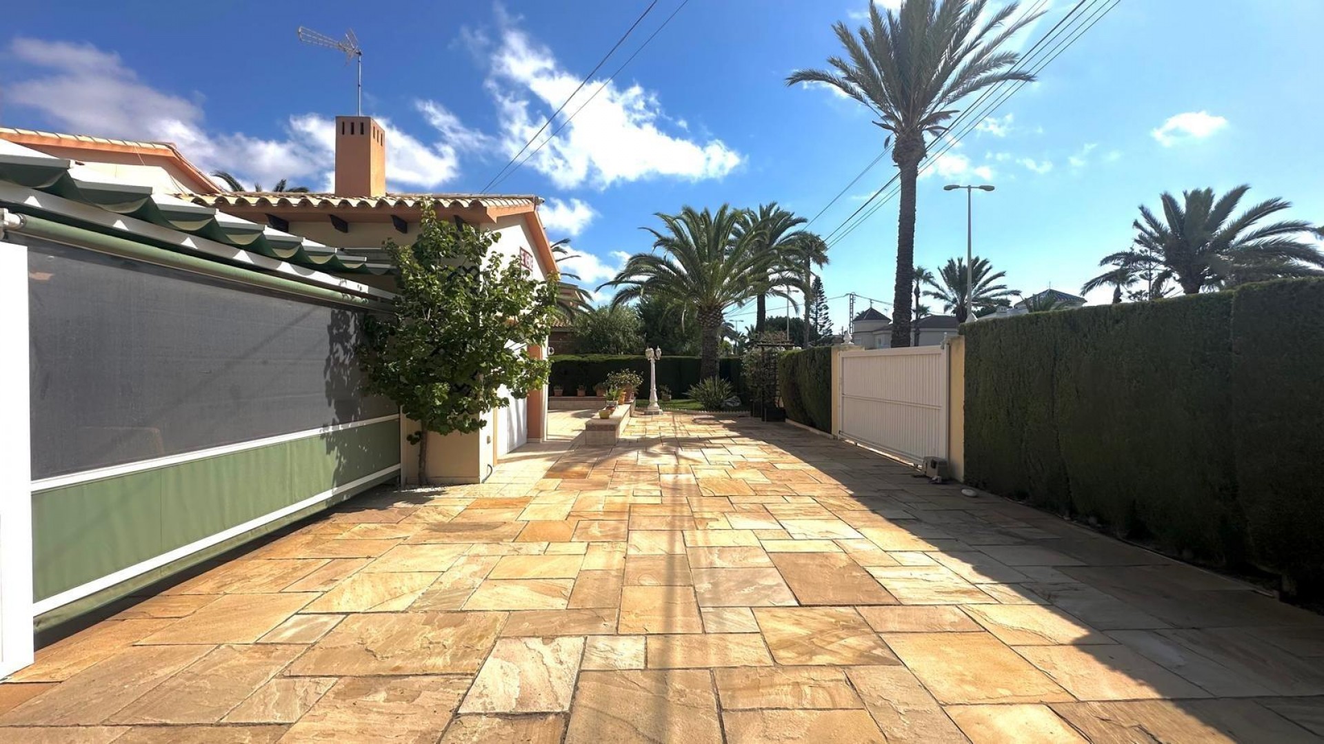 Herverkoop - Vrijstaande Villa -
Cabo Roig - Costa blanca