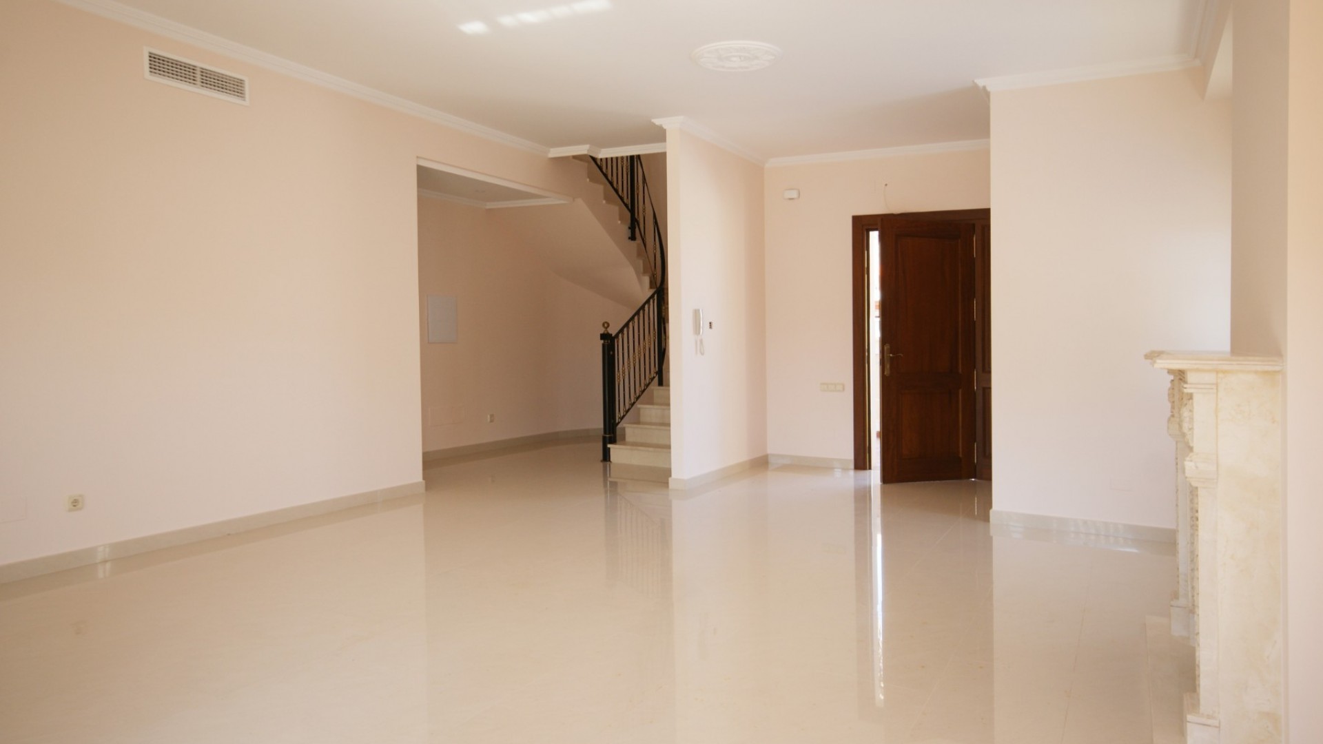 Herverkoop - Vrijstaande Villa -
Cabo Roig - MUY CERCA DE LA PLAYA