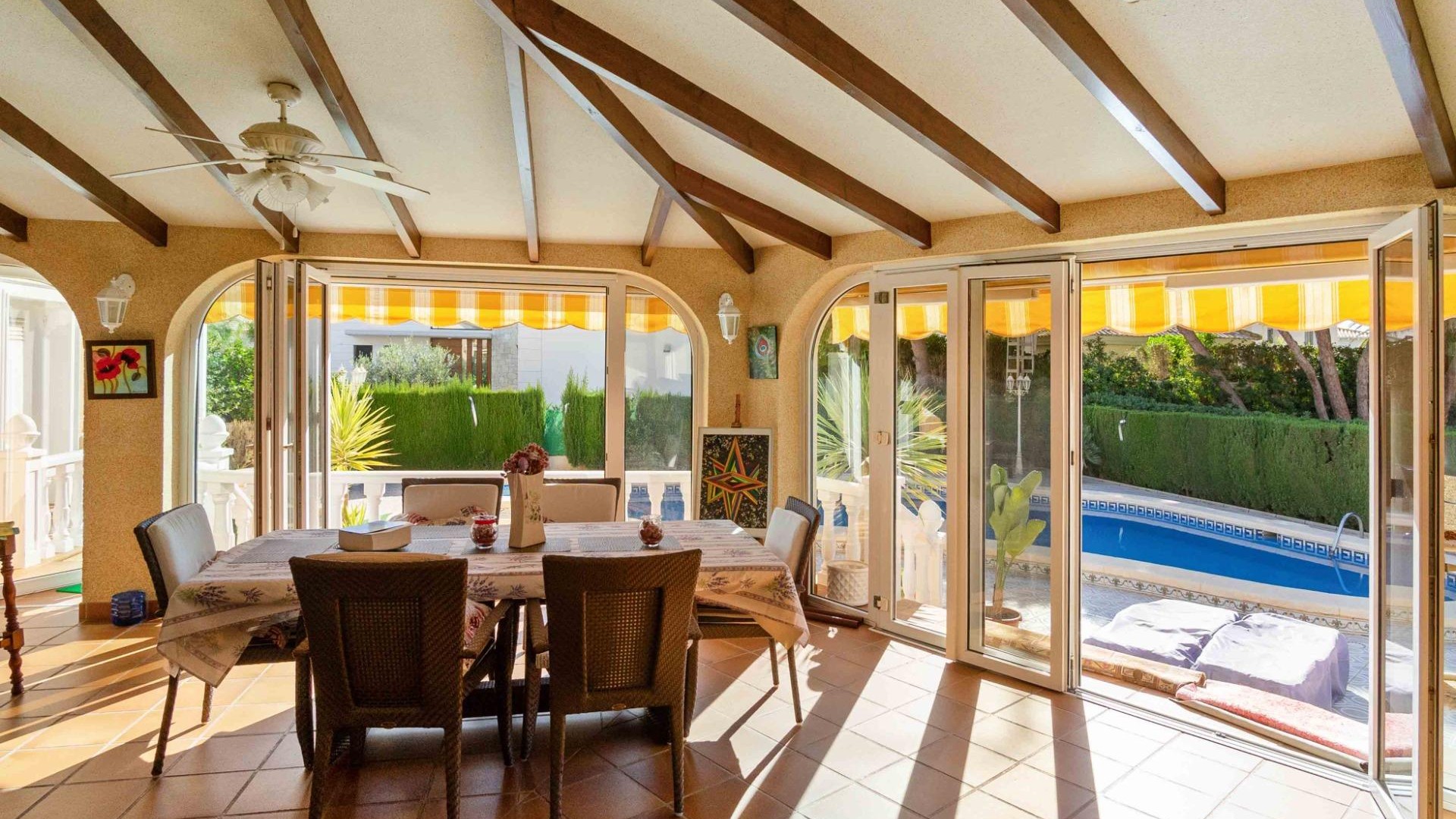 Herverkoop - Vrijstaande Villa -
Cabo Roig - MUY CERCA DE LA PLAYA