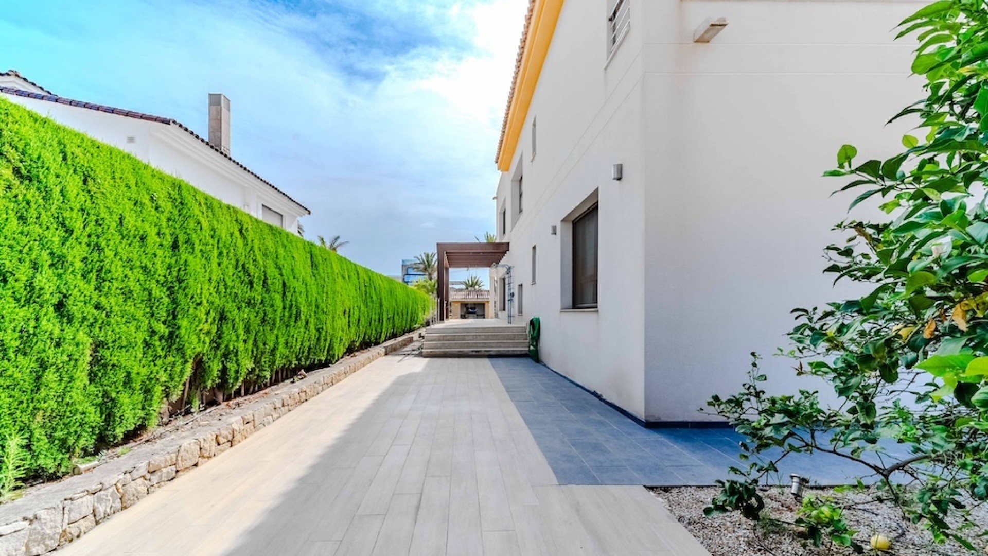 Herverkoop - Vrijstaande Villa -
Cabo Roig