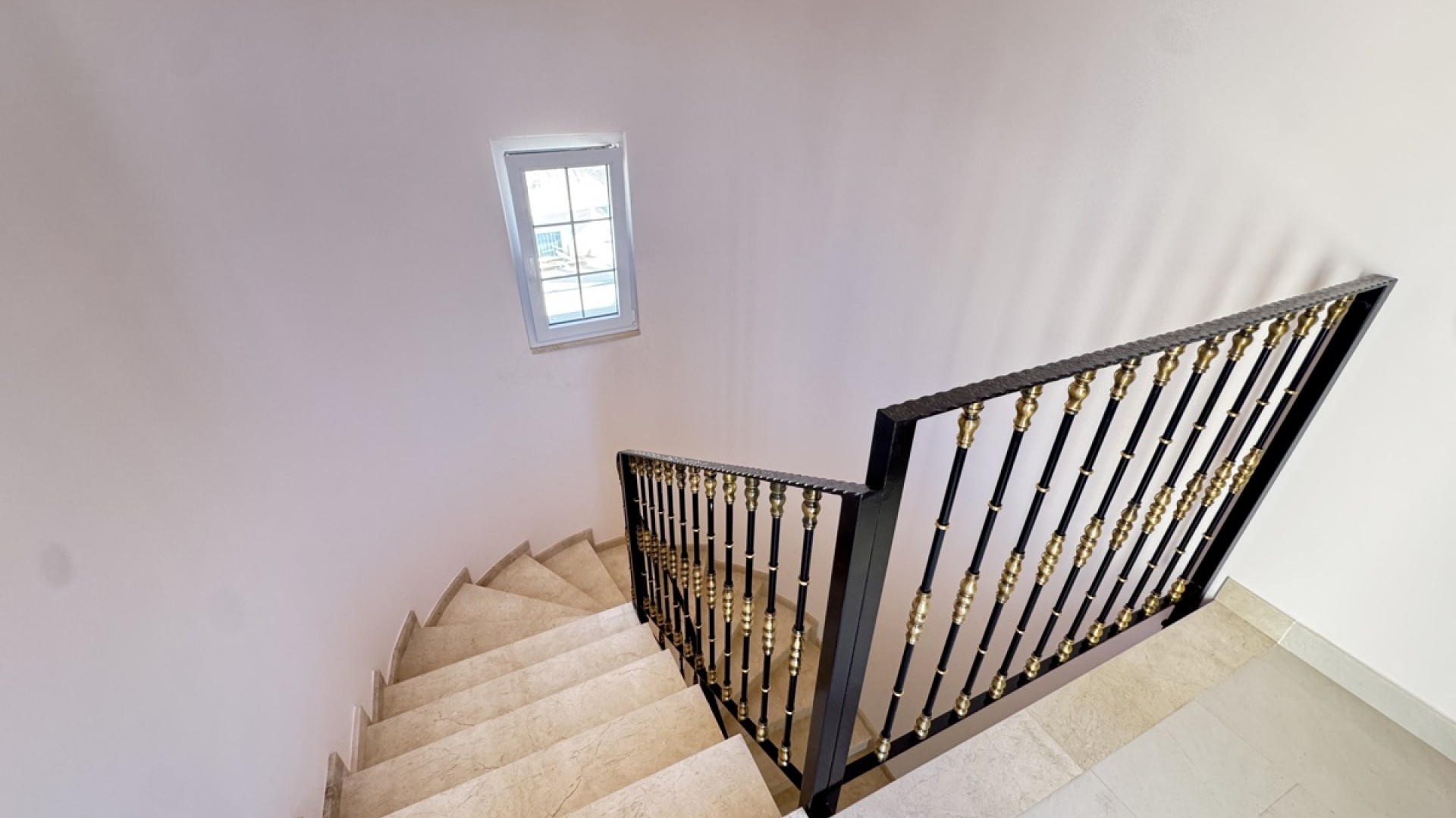 Herverkoop - Vrijstaande Villa -
Cabo Roig