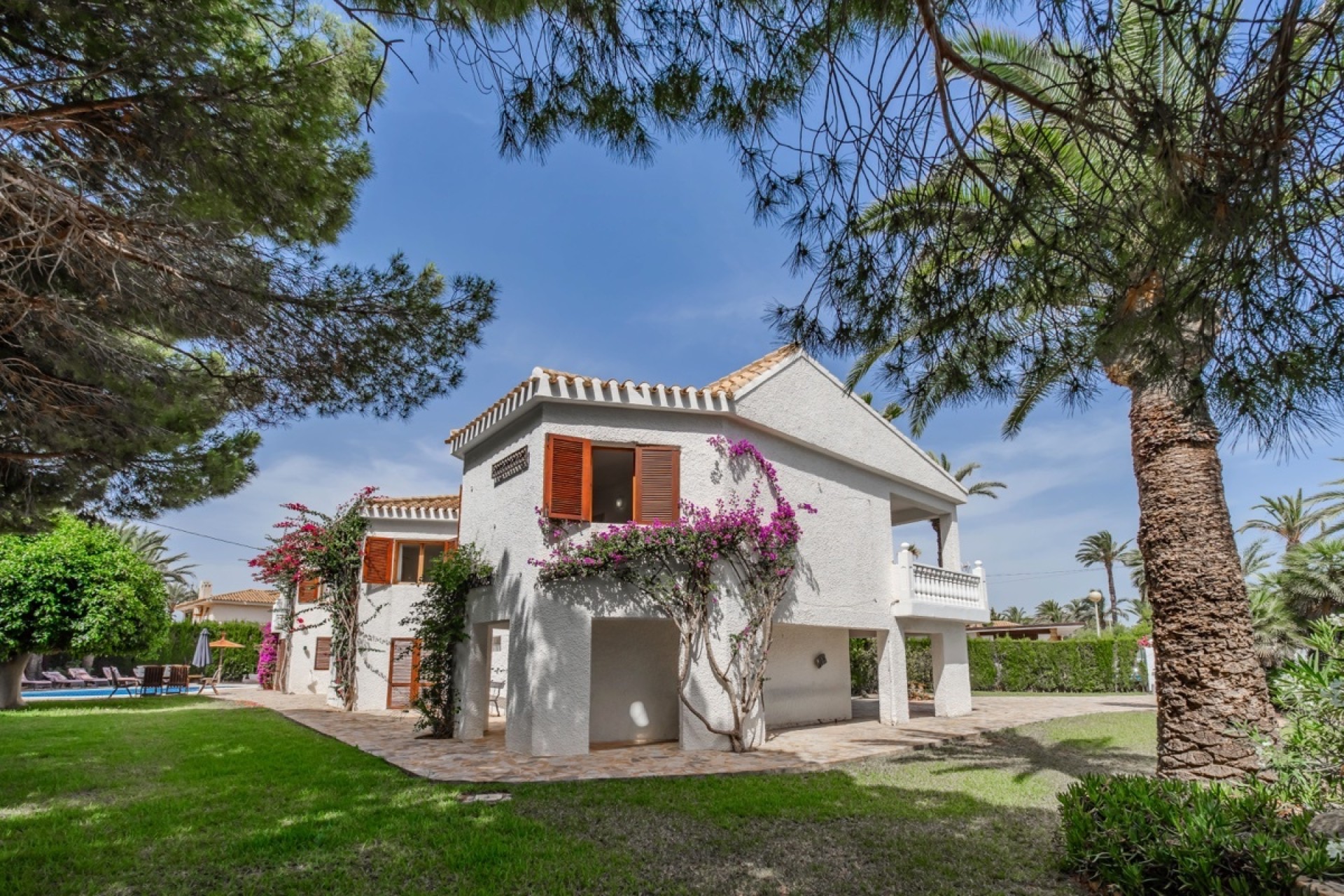 Herverkoop - Vrijstaande Villa -
Cabo Roig