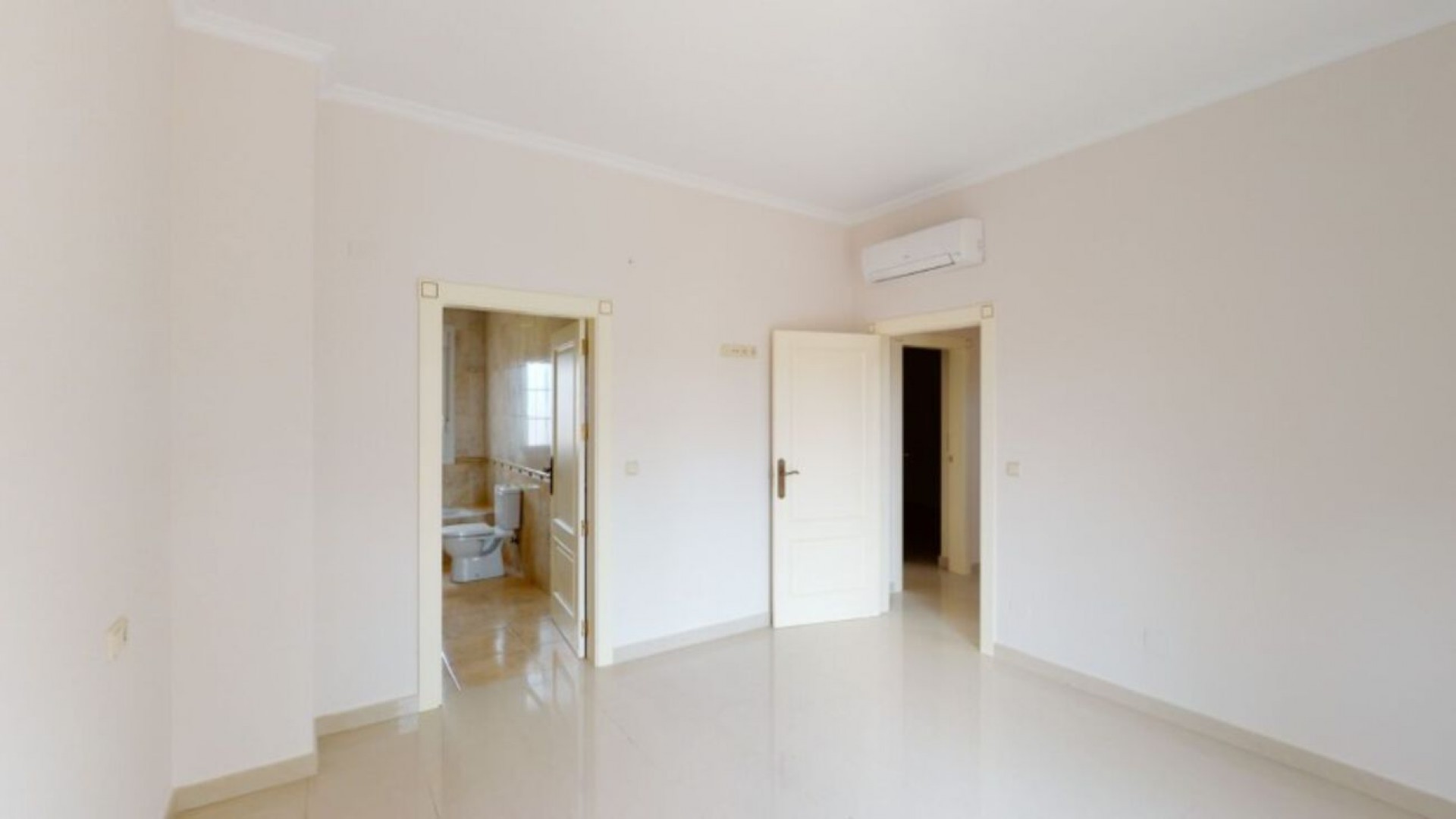 Herverkoop - Vrijstaande Villa -
Cabo Roig