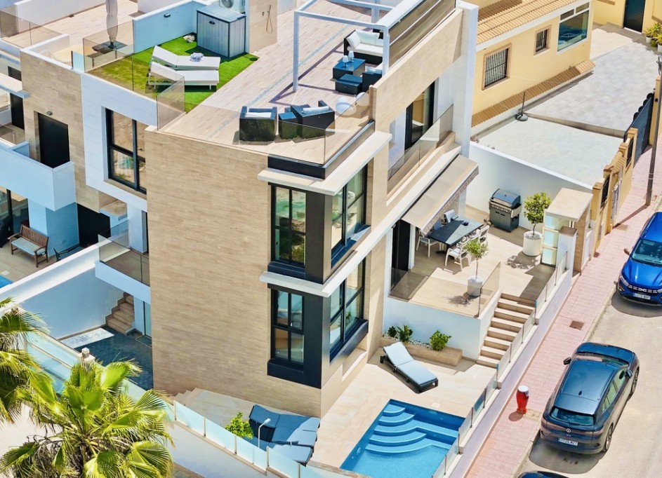 Herverkoop - Vrijstaande Villa -
Campoamor - Campoamor R-5